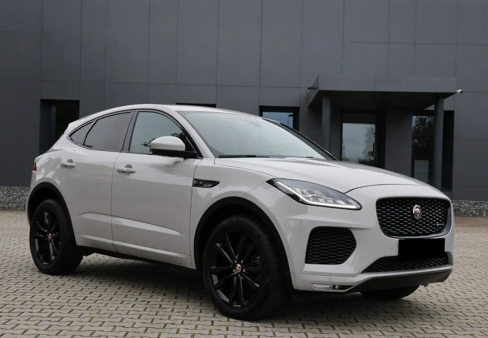 Jaguar E-Pace P300 AWD Aut. R-Dynamic HSE 4WD Twin Turbo Argent - 1