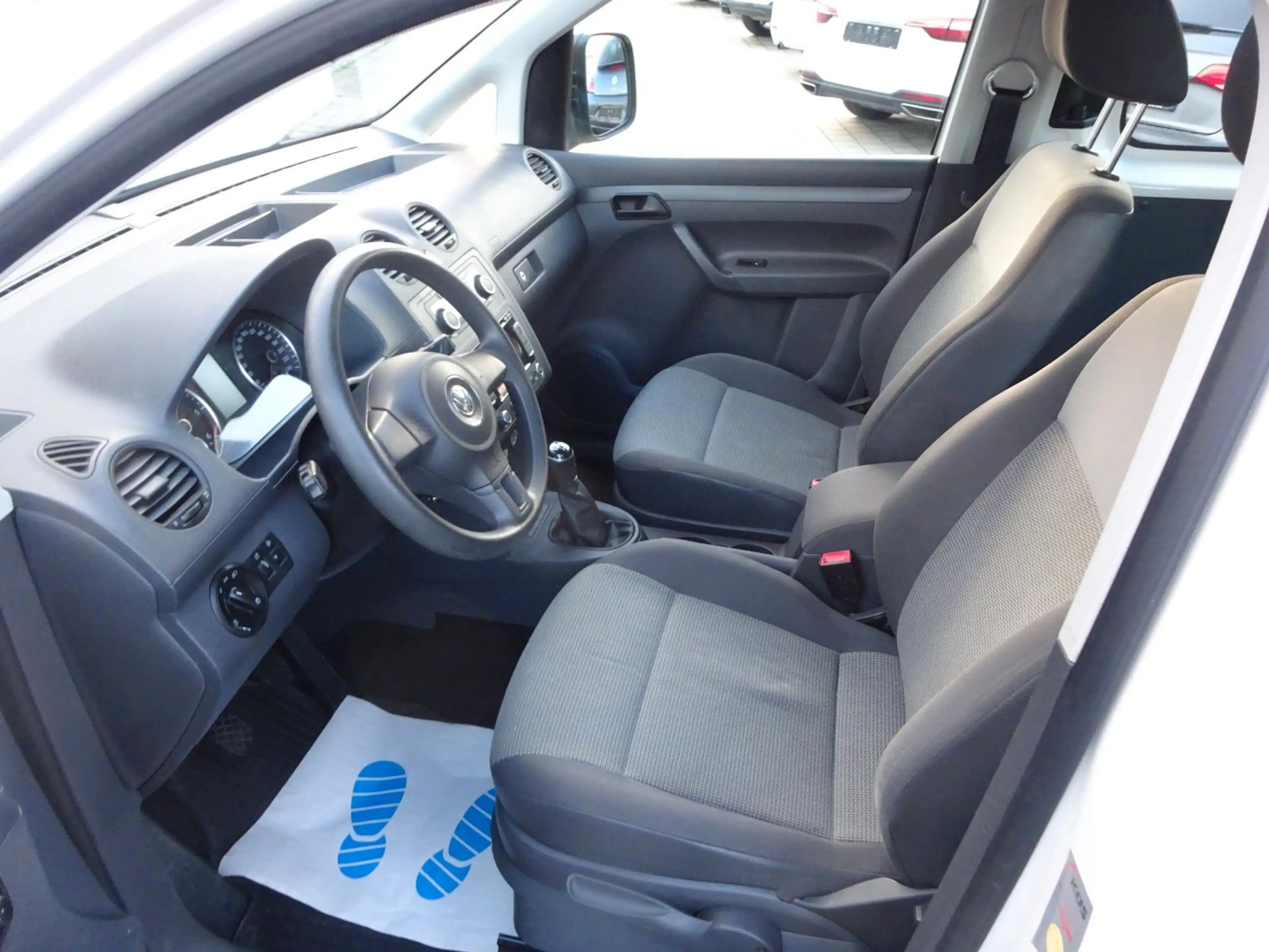 Volkswagen Caddy Kasten/Kombi Maxi/5. Sitze/NAVI/AHK — photo 13