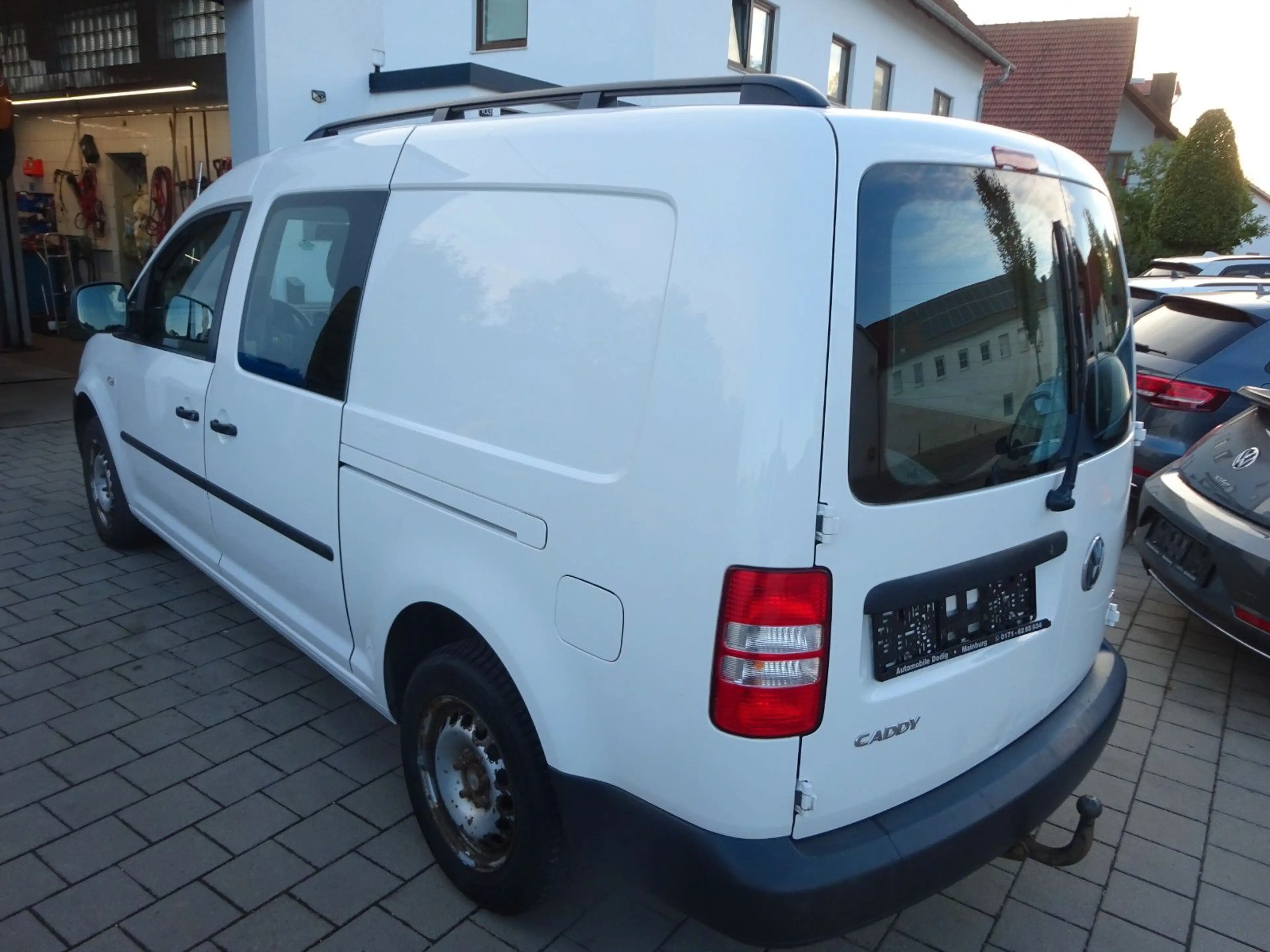 Volkswagen Caddy Kasten/Kombi Maxi/5. Sitze/NAVI/AHK — photo 4