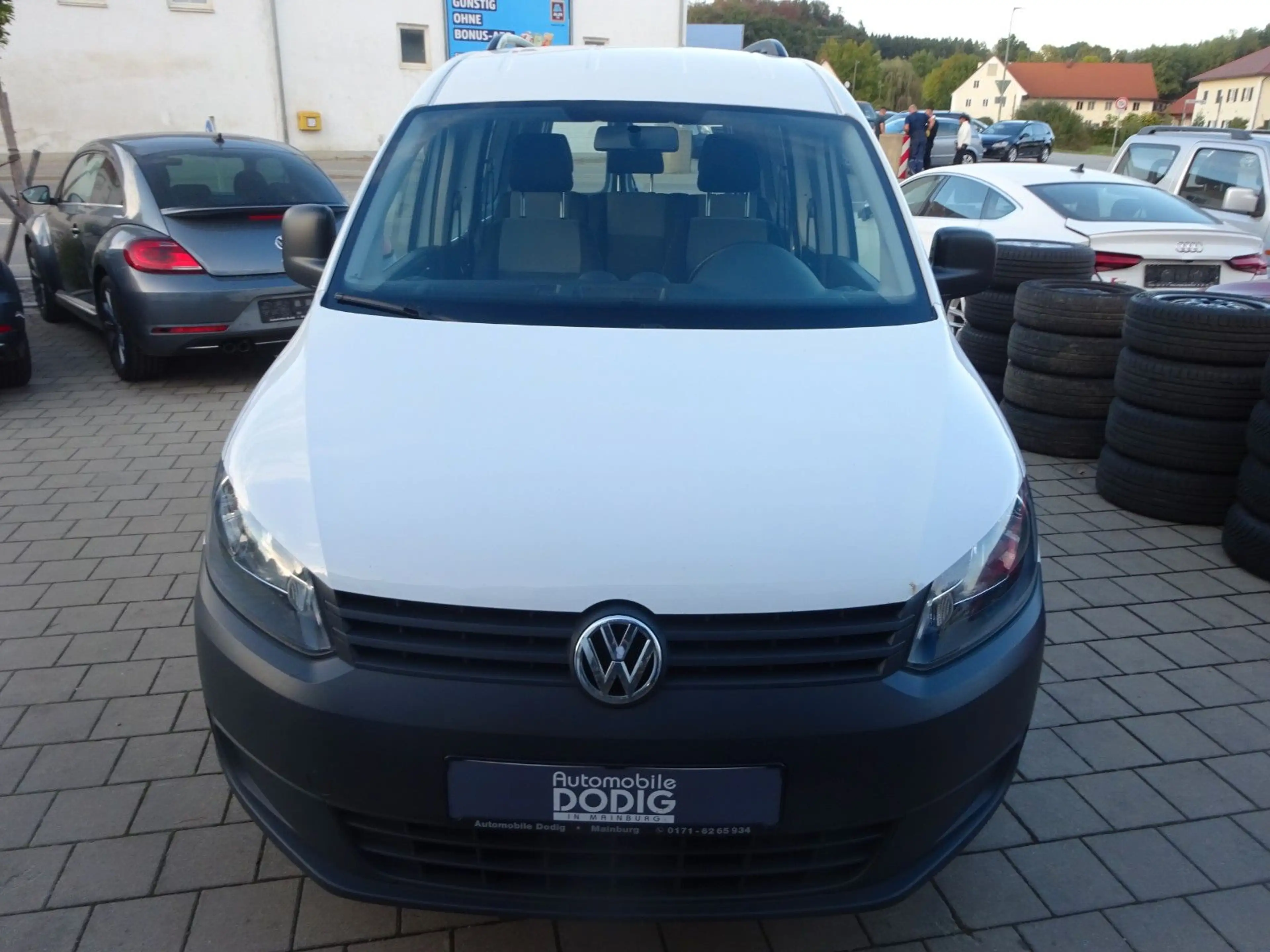 Volkswagen Caddy Kasten/Kombi Maxi/5. Sitze/NAVI/AHK