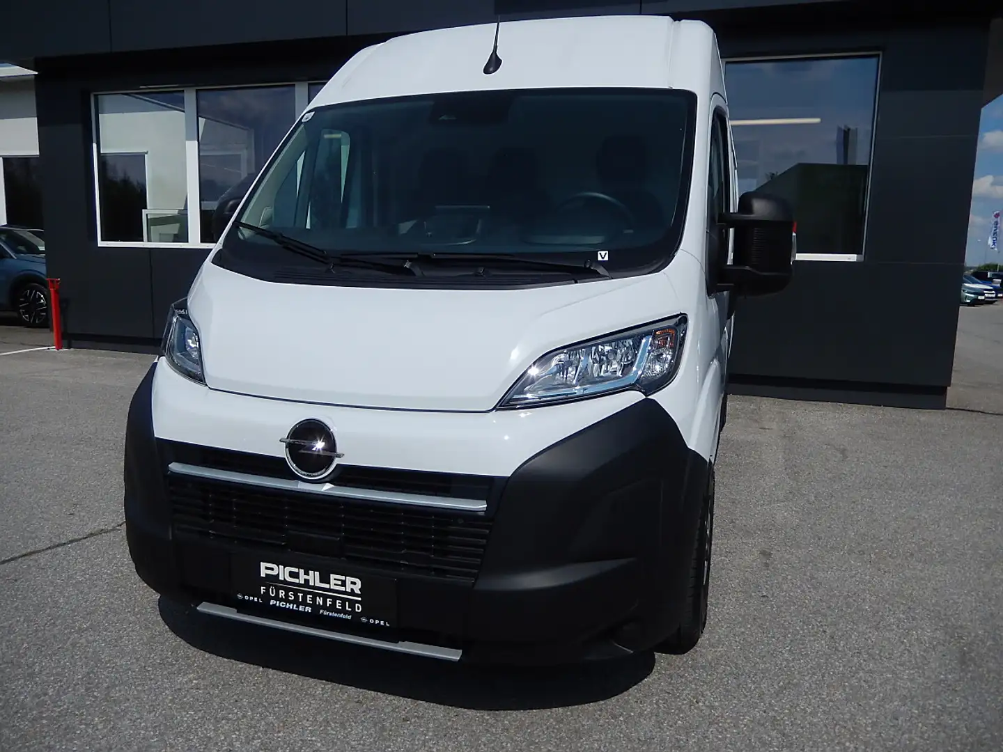 Opel Movano L2H2 2.2 BlueHDi 140 S&S 3.3t Weiß - 1