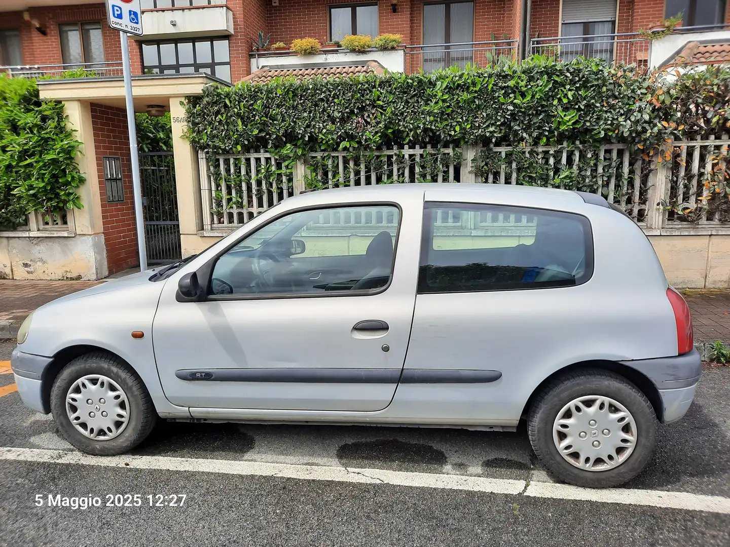 Renault Clio Clio 3p 1.2 RT Gri - 2