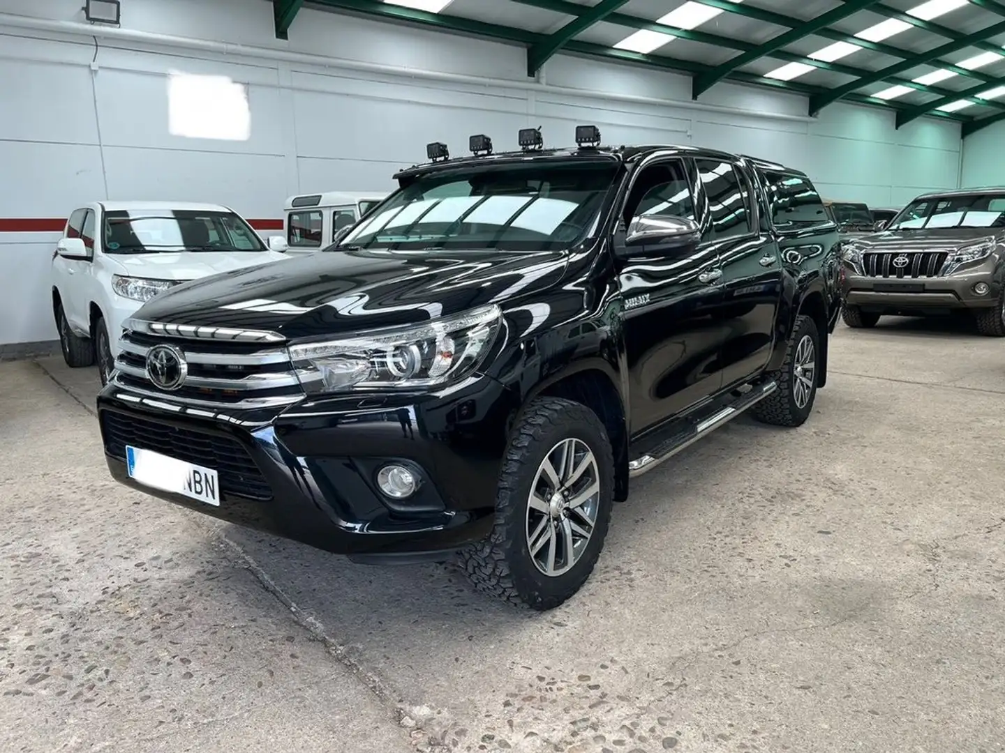 Toyota Hilux 2.4 D4D VXL AUT Noir - 1