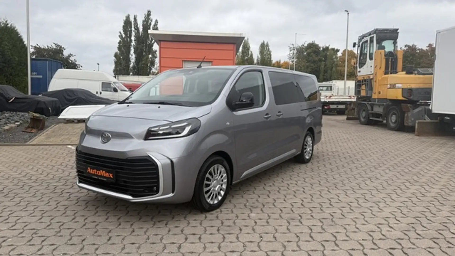 Toyota Proace Verso L2 9 Sitzer Flügeltüren Gris - 1