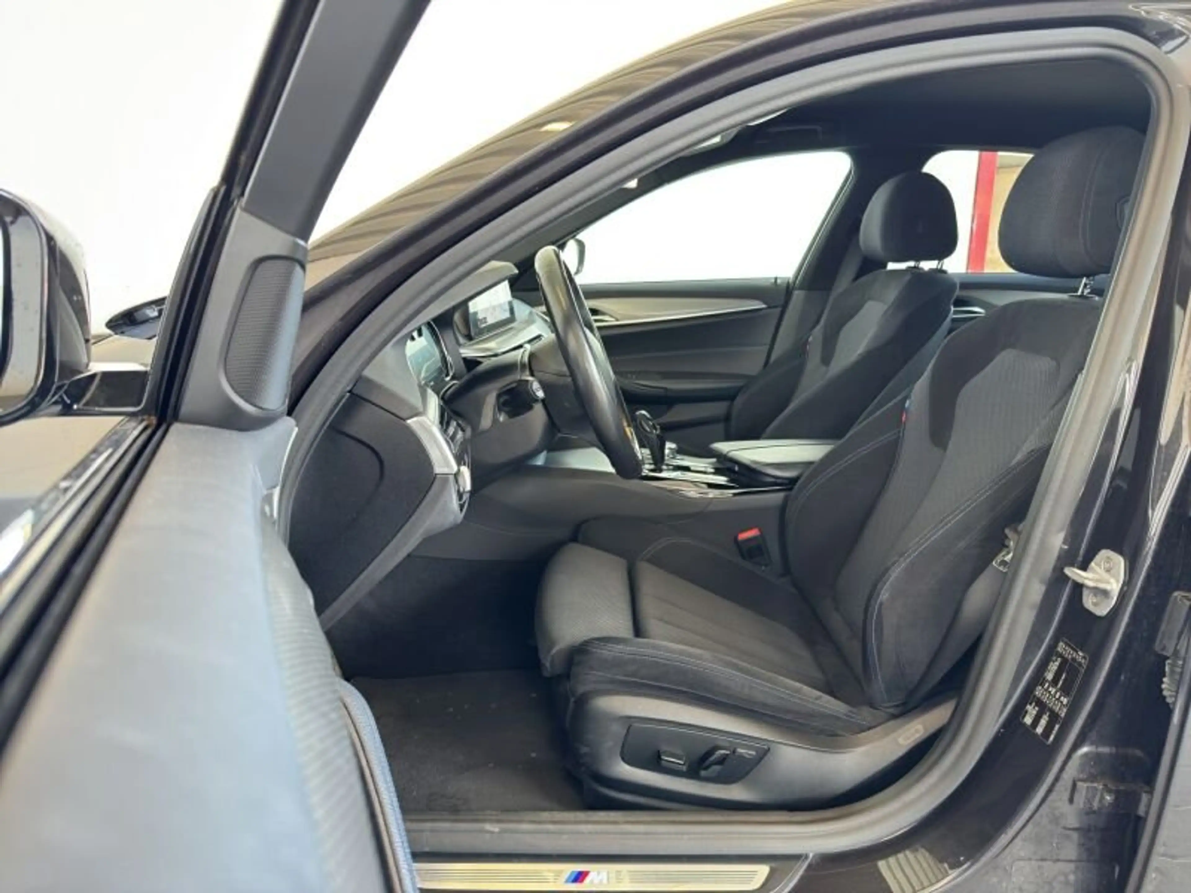 BMW 525 d Lim. M Sportpaket — photo 10