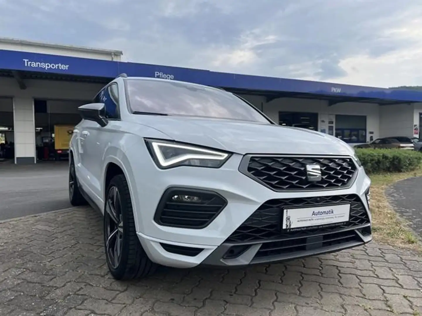 SEAT Ateca FR DSG 19" AHK 360 BEATS DCC ACC MEMORY LED Weiß - 2