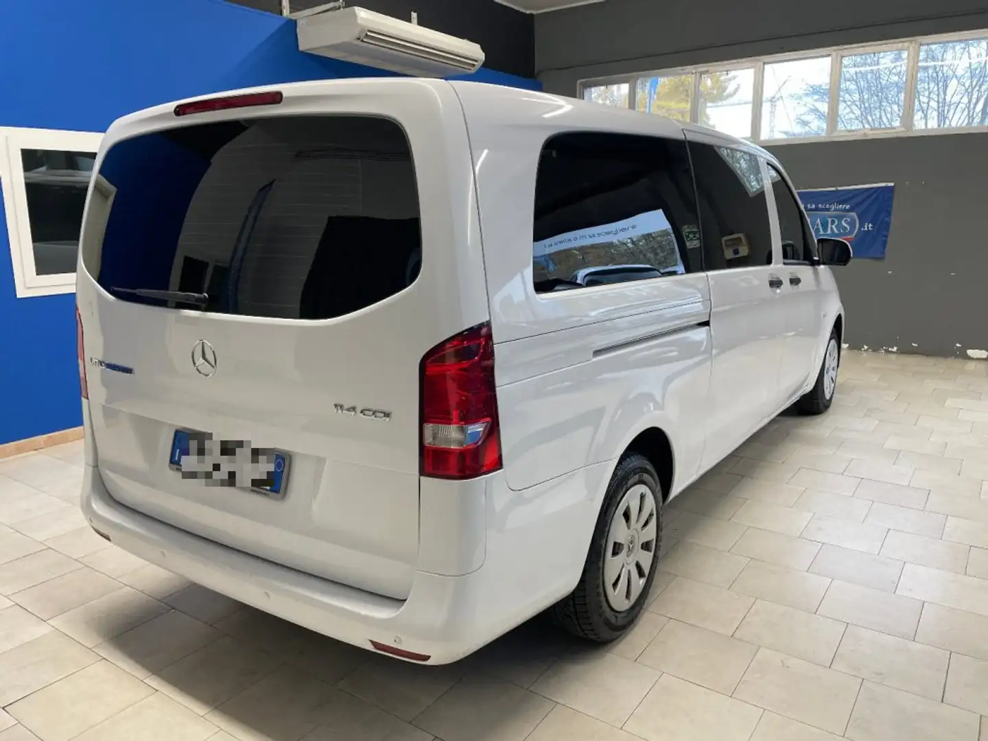 Mercedes-Benz Vito 2.2 114 CDI 9 POSTI Tourer Pro Long Iva compresa Bianco - 2