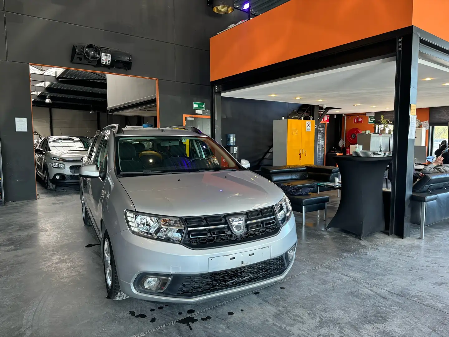 Dacia Logan MCV 0.9 AUTOMATIQUE - A/C - MEDIA/TEL - NAVI Gris - 1