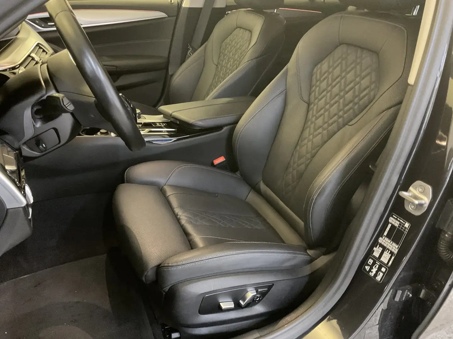 BMW 520 d xDrive Grau - 2