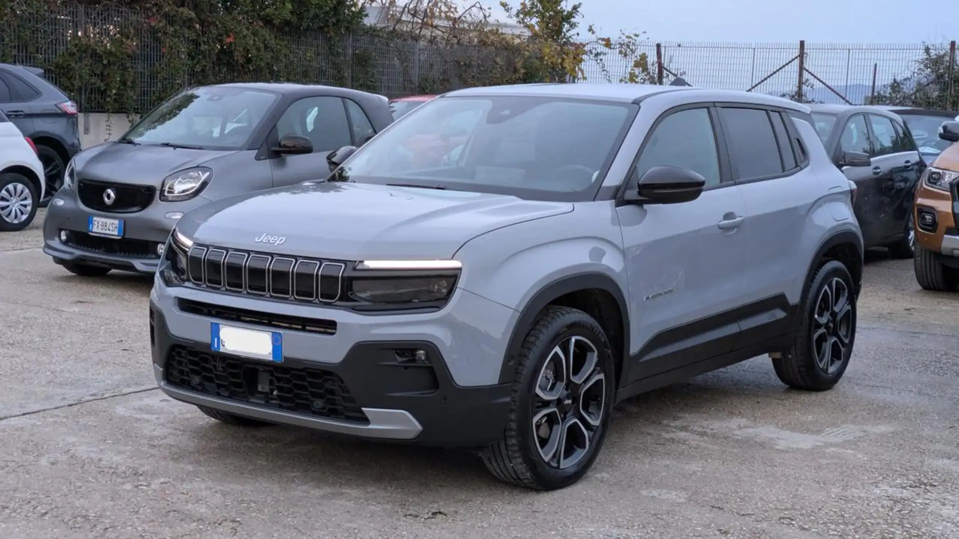 Jeep Avenger 1.2 MHEV SUMMIT 100cv LANE ASSIST BRAKE ASSIST Grigio - 2