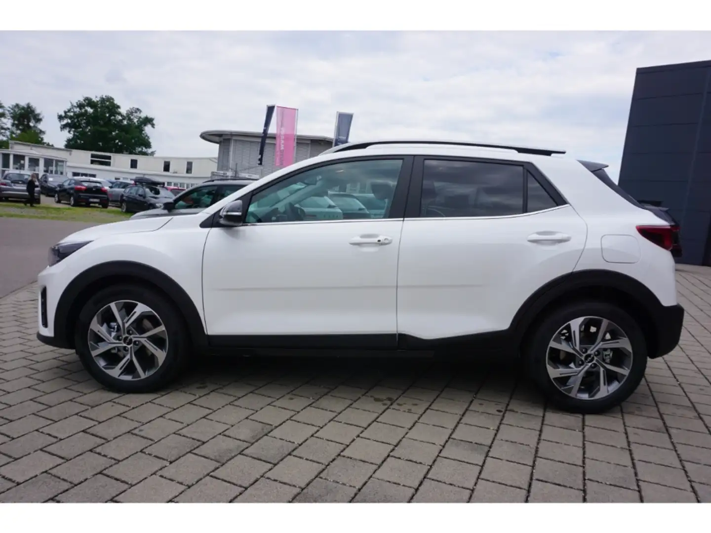 Kia Stonic 1.0T 100 48V GT Line DCT Navi LED Kamera LM Indukt Blanc - 2