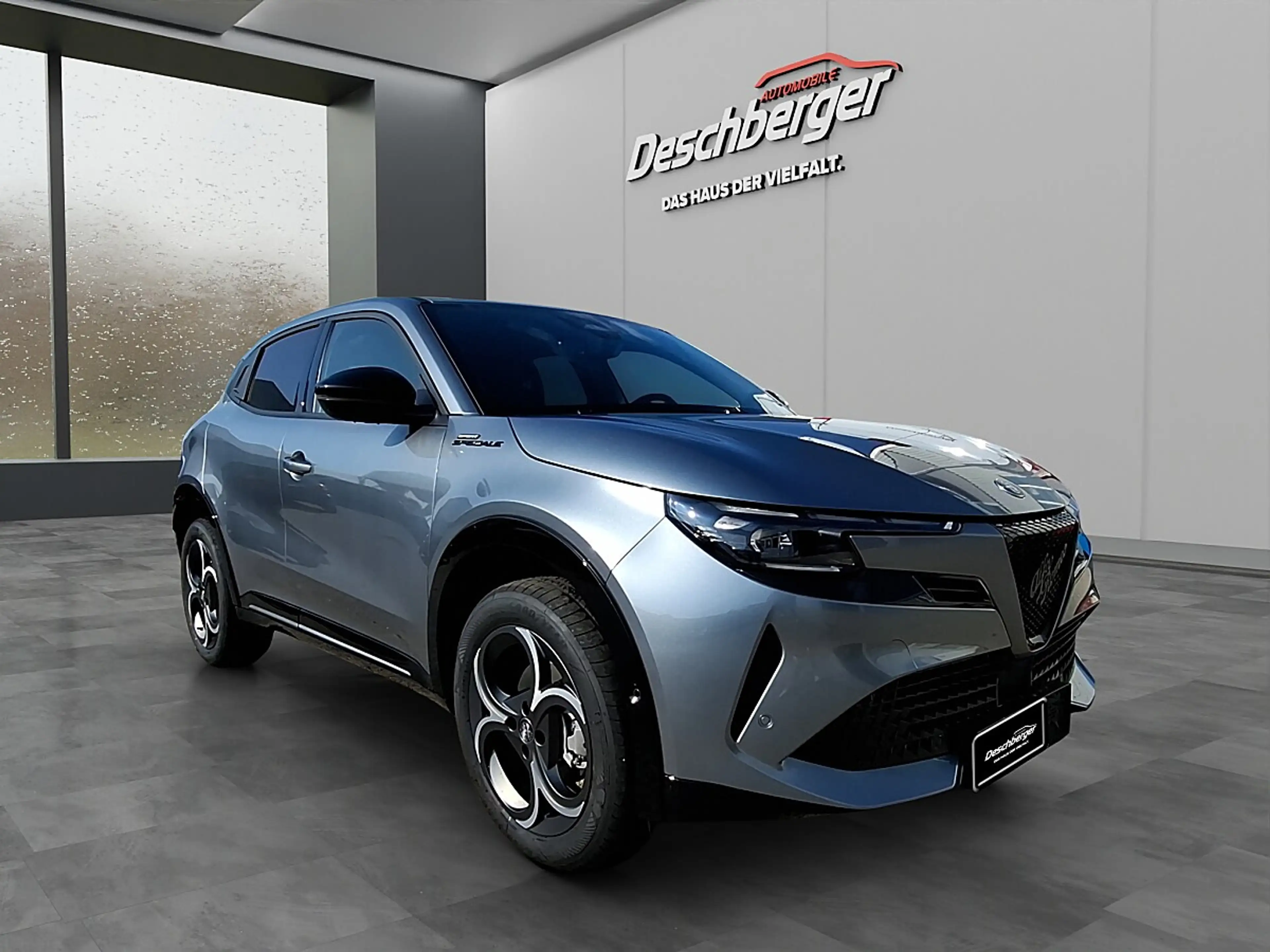 Alfa Romeo Junior 1.2 VGT Mild Hybrid Sport Speciale — photo 2