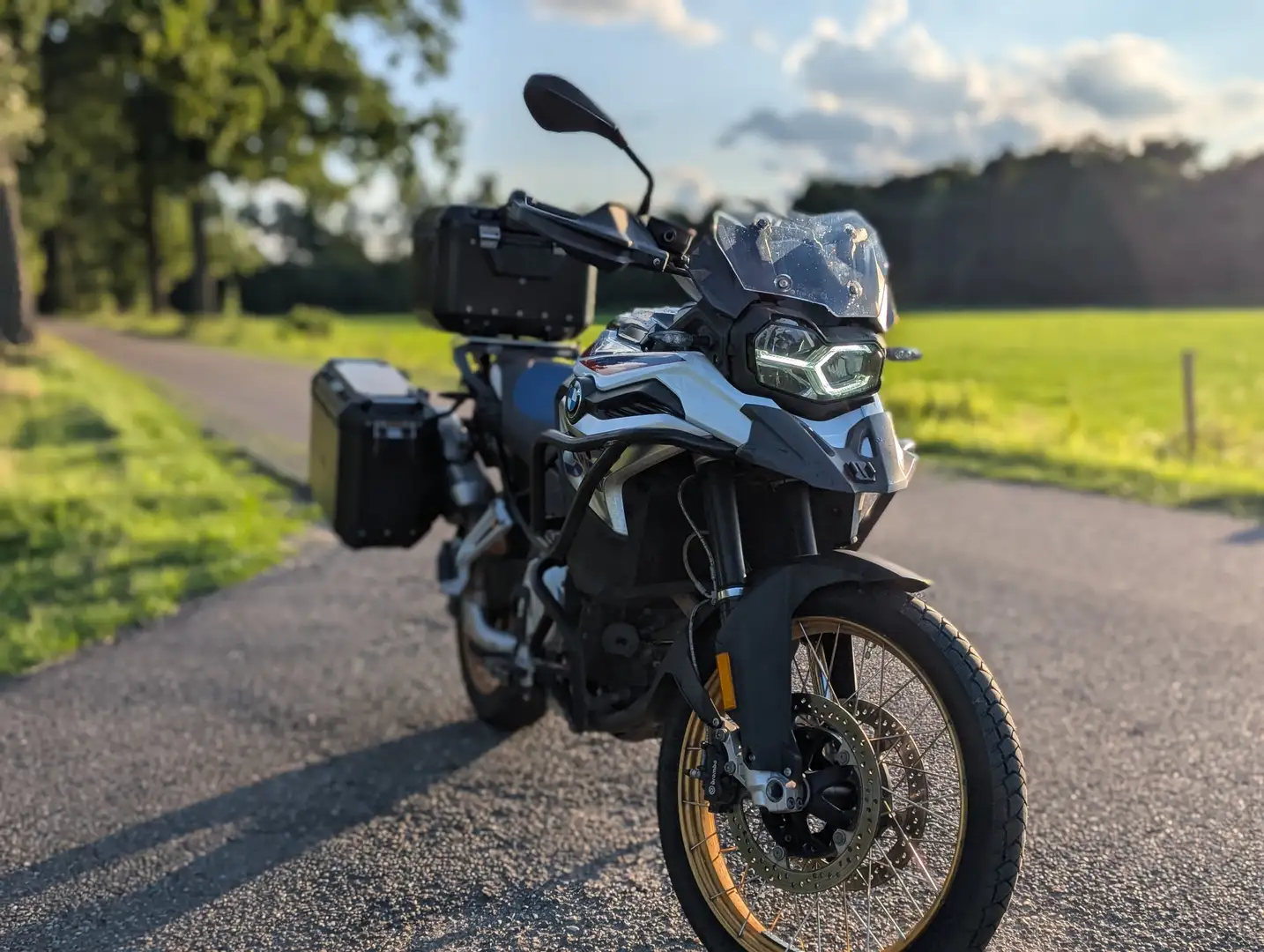 BMW F 850 GS Rallye Blanc - 2