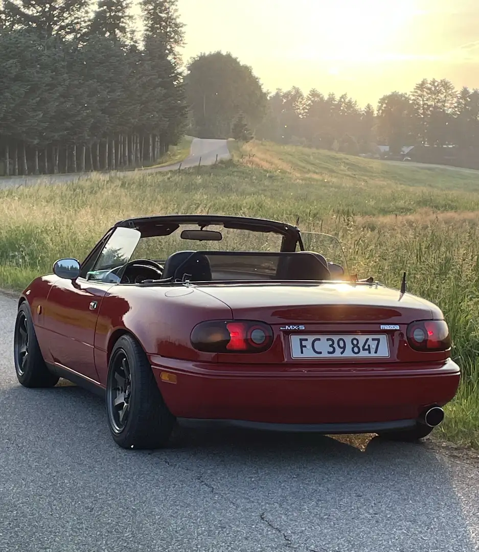 Mazda MX-5 Rouge - 1