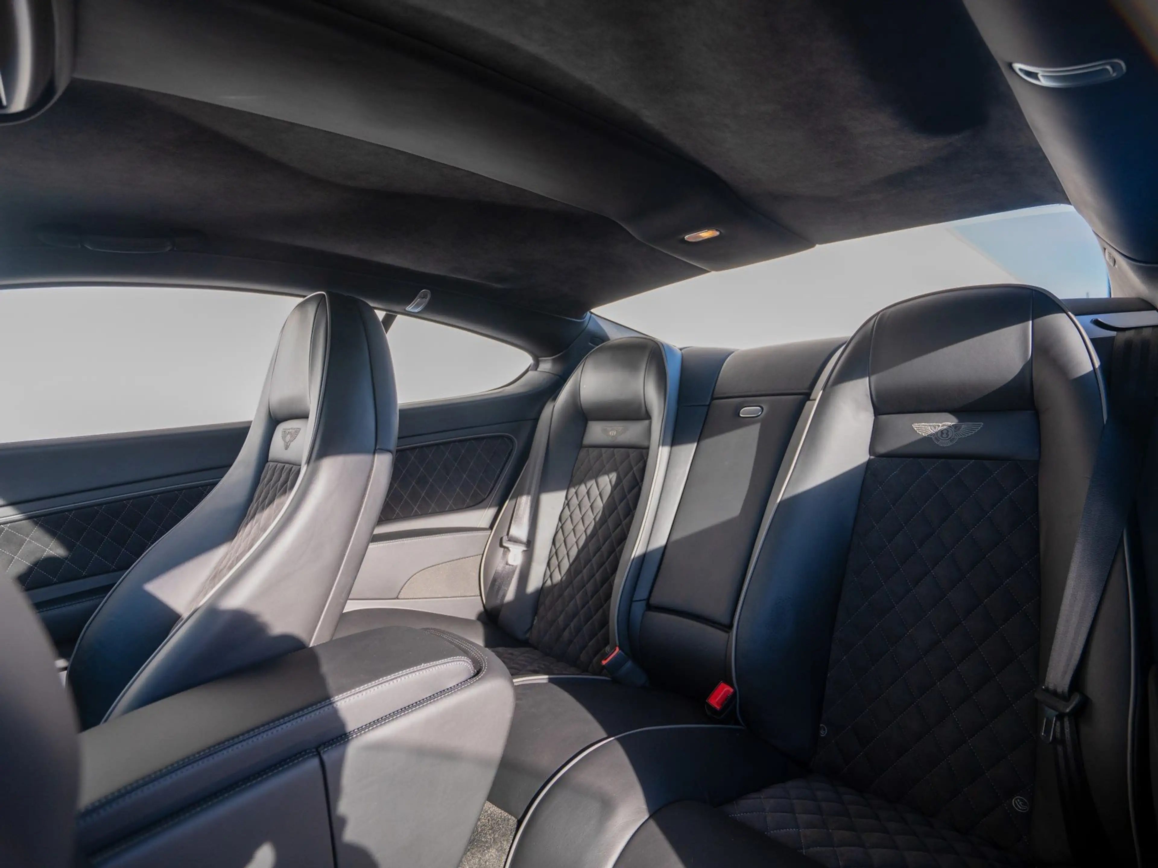 Bentley Continental Supersports W12 — photo 15