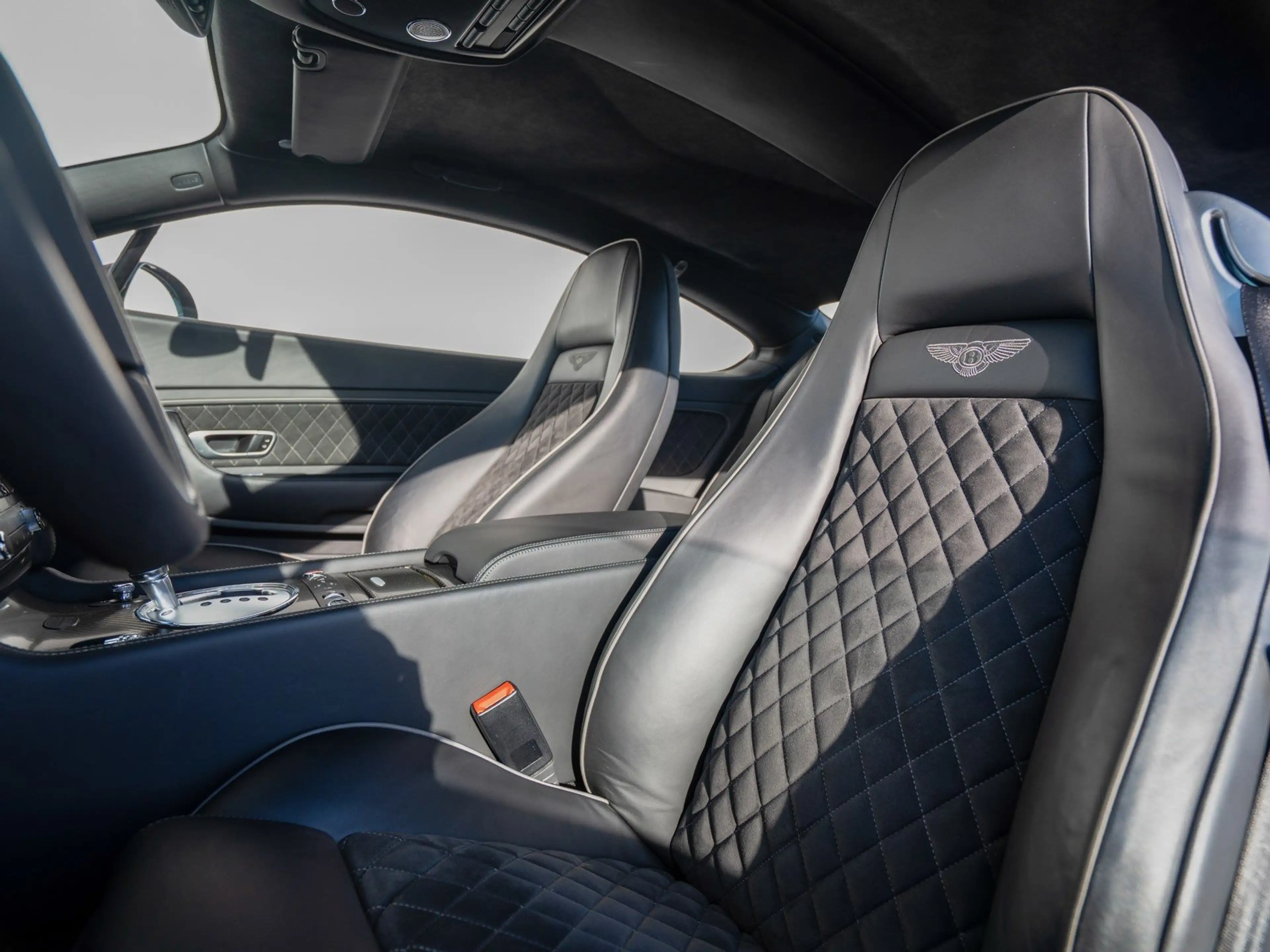 Bentley Continental Supersports W12 — photo 10