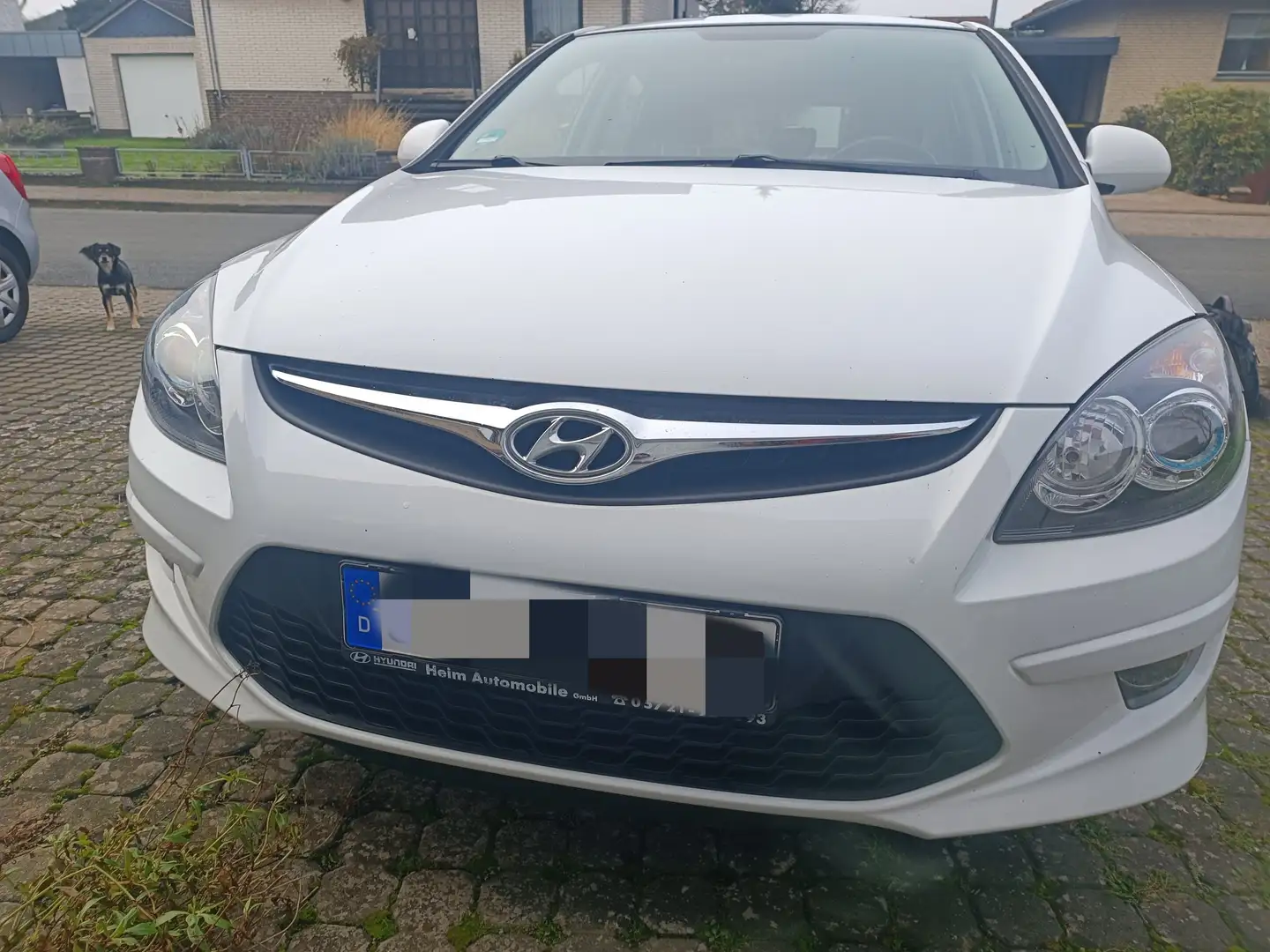 Hyundai i30 i30 Diesel 1.6 CRDi EU-Reimport 2011 Weiß - 2