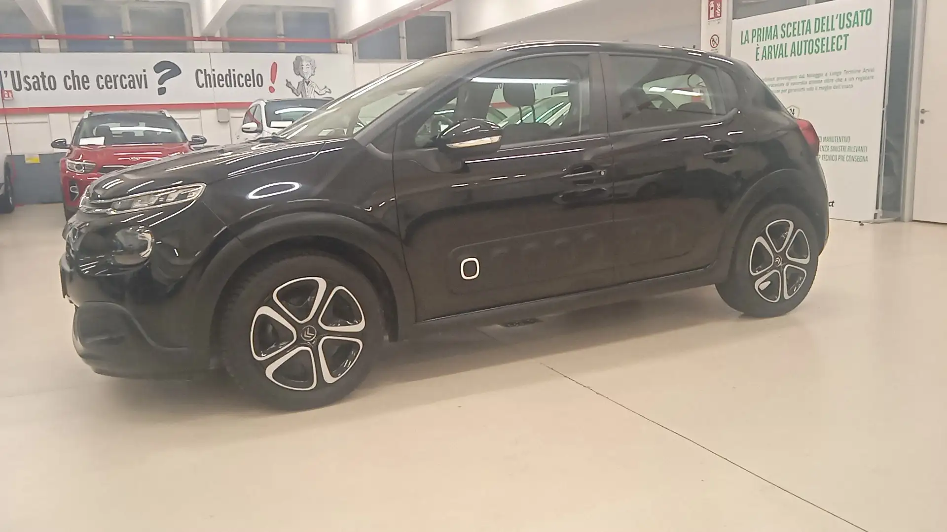 Citroen C3 1.2 PureTech Shine Nero - 2