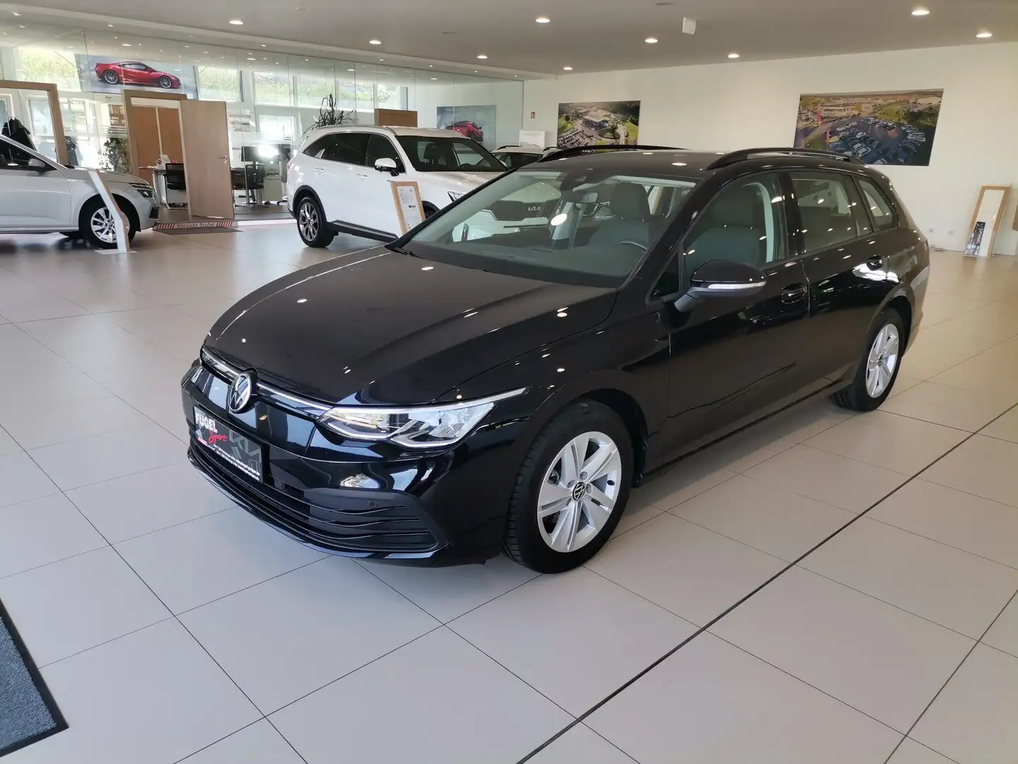 Volkswagen Golf 1.0 TSI Life Winter|LED|virt.Cock.|Navi|ACC Schwarz - 2