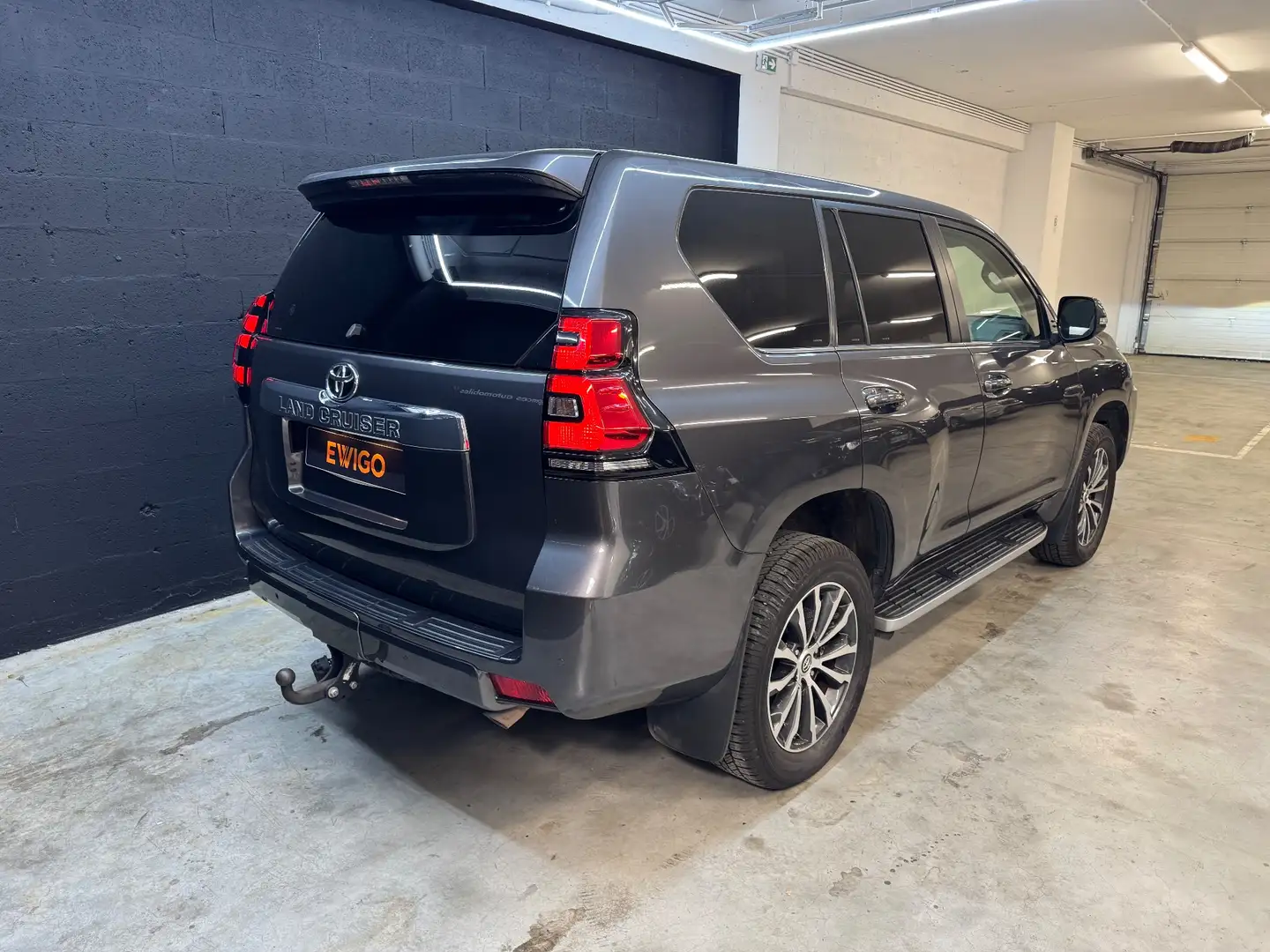 Toyota Land Cruiser SERIE 150 RC18 2.8 D4D 177ch LOUNGE ATTELAGE/TO/JBL/CAMERA - 2