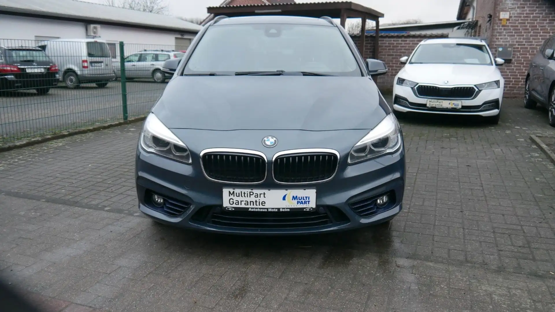 BMW 225 Sport Line Grau - 2