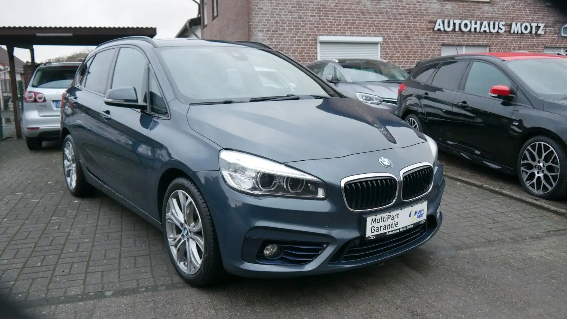 BMW 225 Sport Line Grau - 1