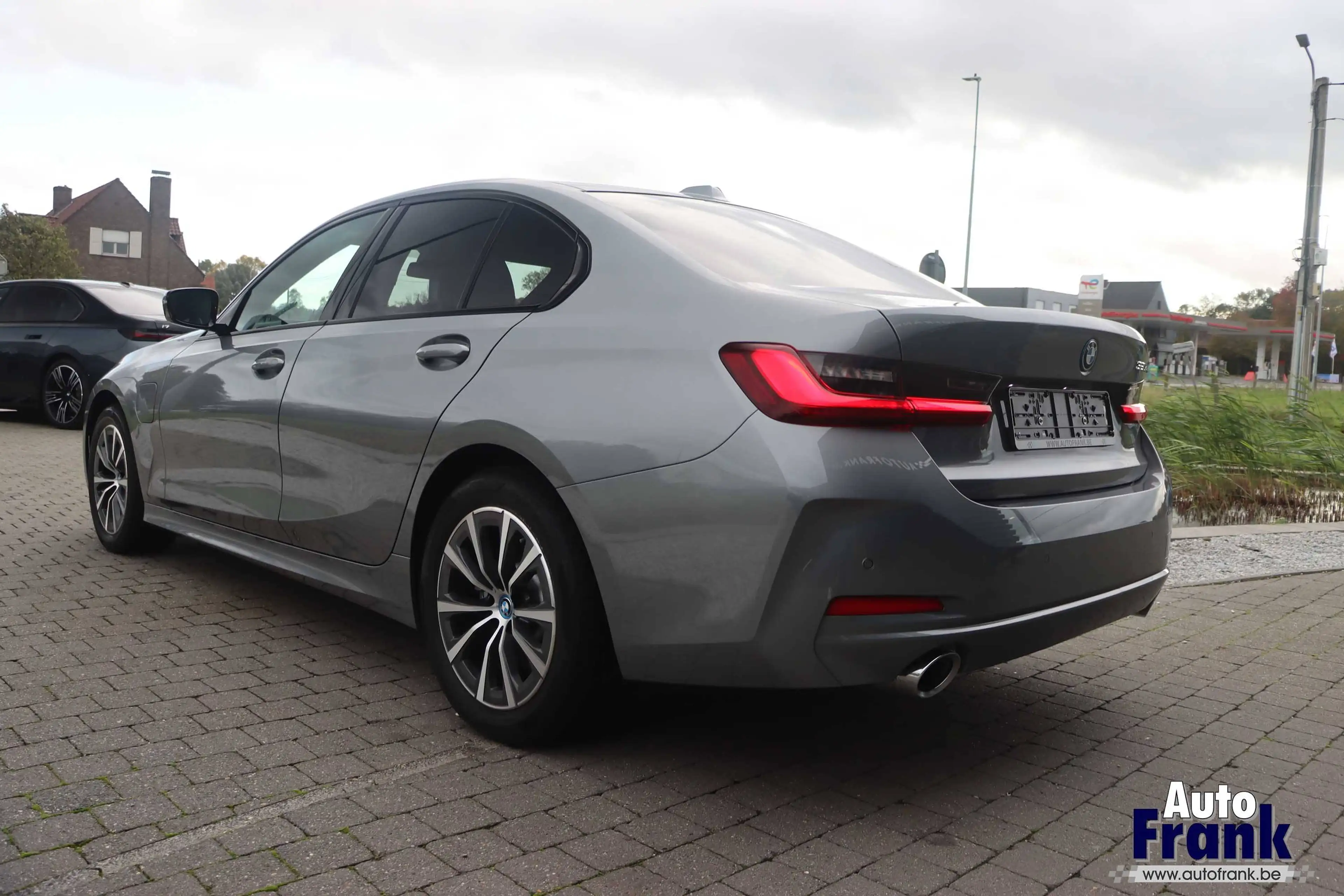 BMW 320 E / BERLINE / SPORTSTOEL / VERW ZTL / HUD / PDC — photo 5
