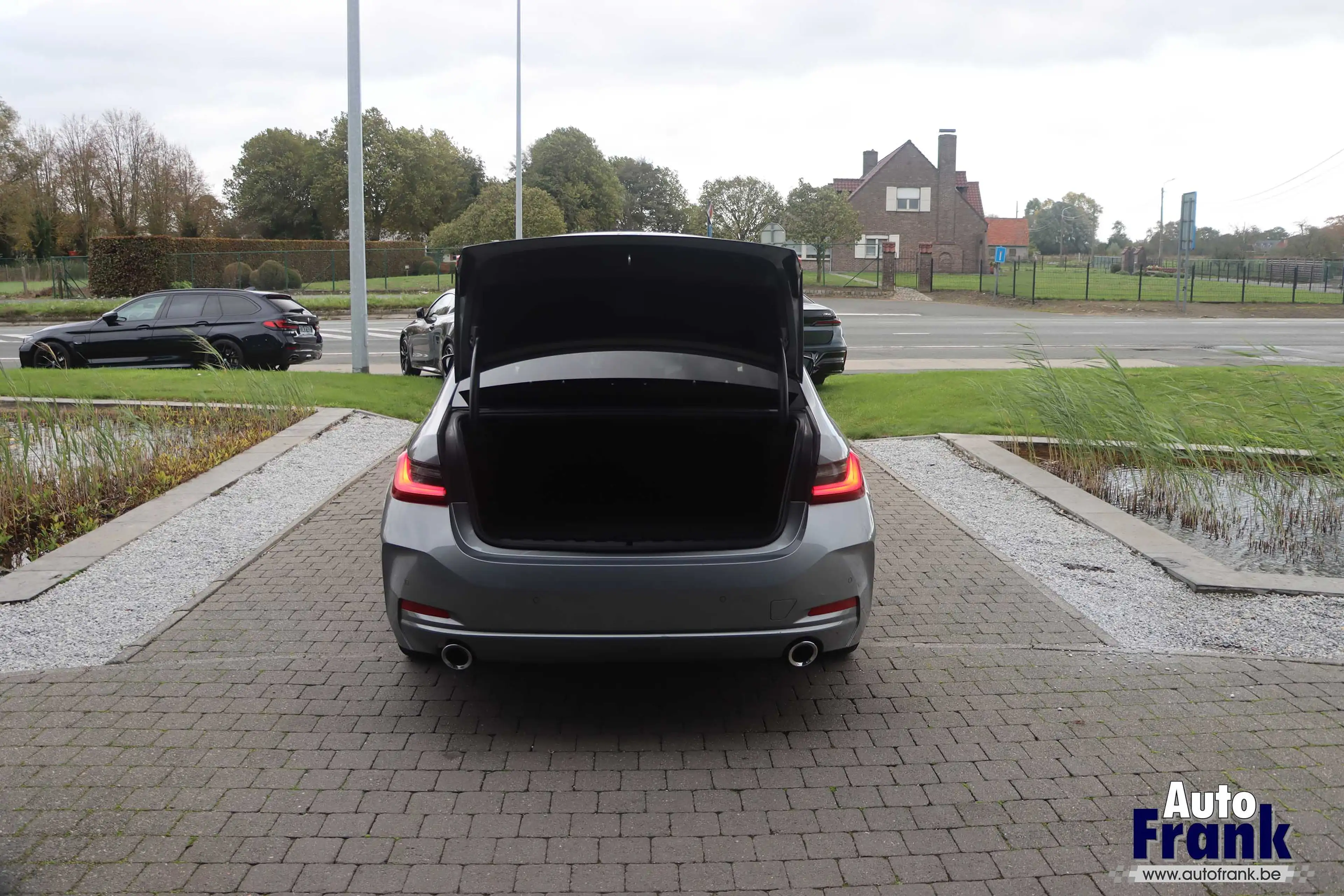 BMW 320 E / BERLINE / SPORTSTOEL / VERW ZTL / HUD / PDC — photo 13