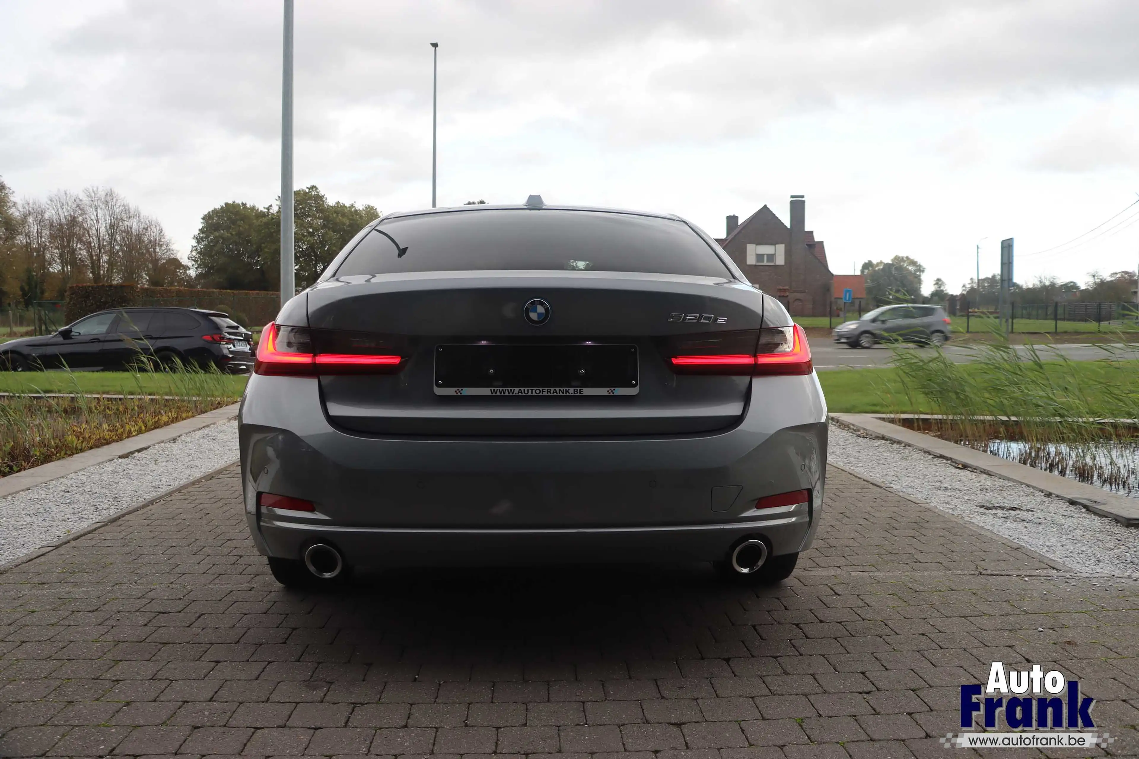 BMW 320 E / BERLINE / SPORTSTOEL / VERW ZTL / HUD / PDC — photo 6
