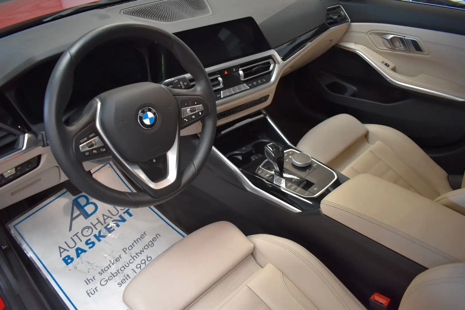 BMW 330 i Touring SPORT LINE*LEDER*SHZ*LED*AHK*ACC* Rouge - 2