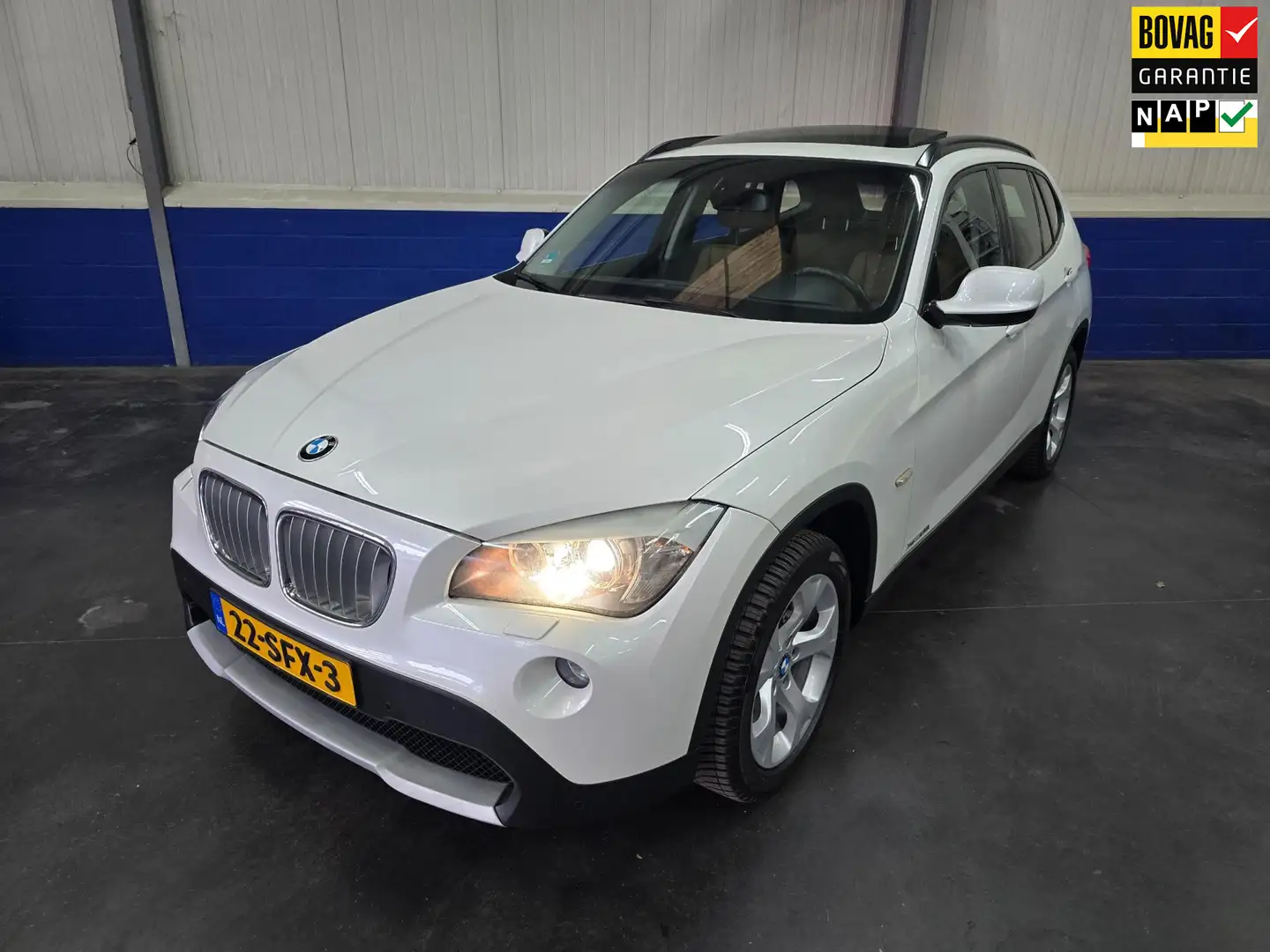 BMW X1 XDrive28i Business Blanc - 1