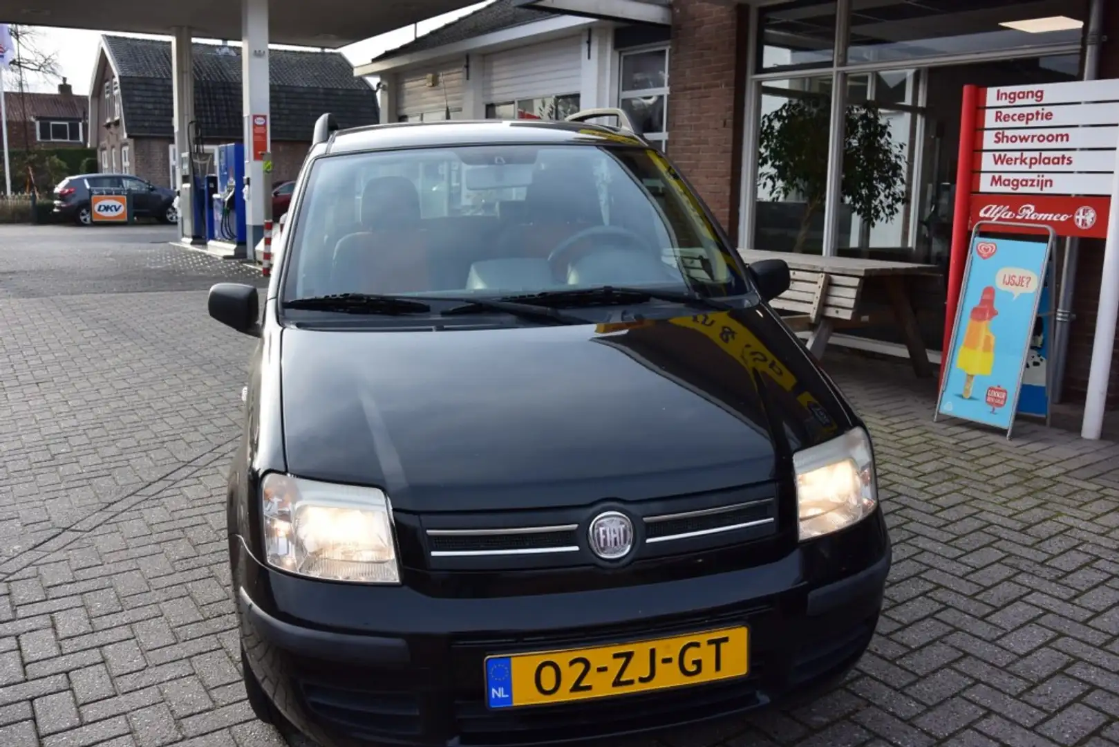 Fiat Panda 1.2 EDIZIONE COOL Schwarz - 2