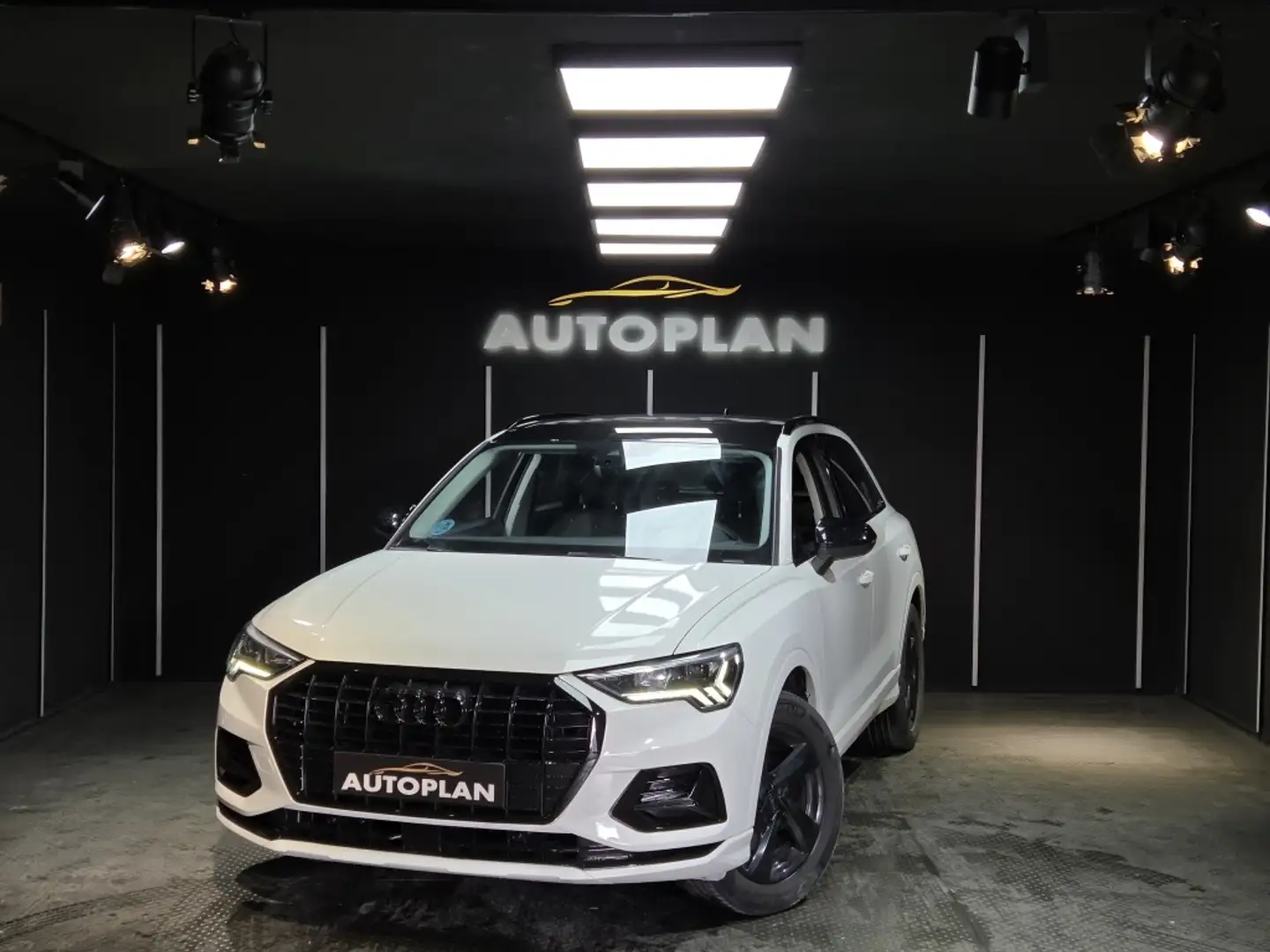 Audi Q3 35 TFSI Wit - 1