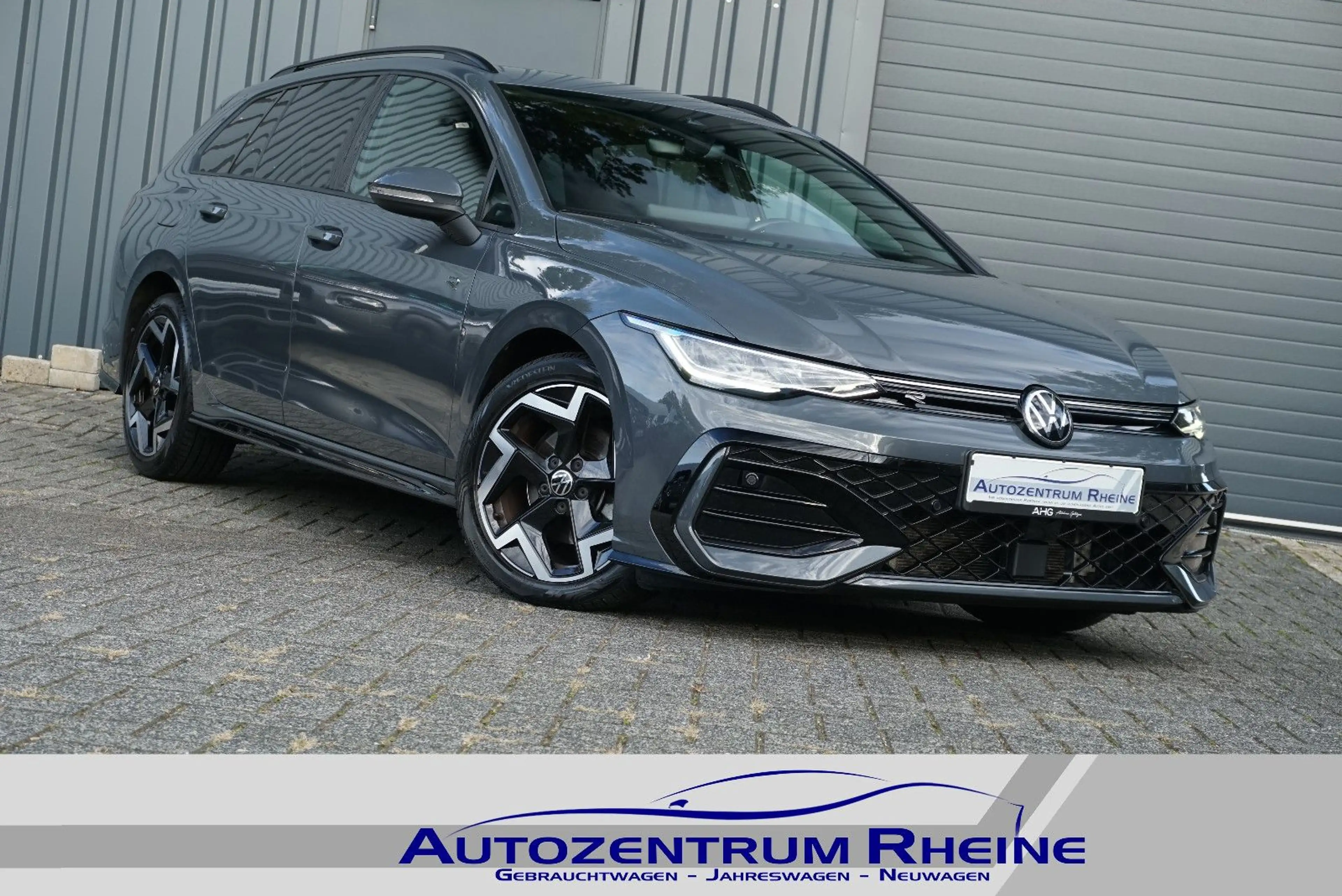 Volkswagen Golf VIII Variant 1.5 TSI R-Line SHZ LED Kamera