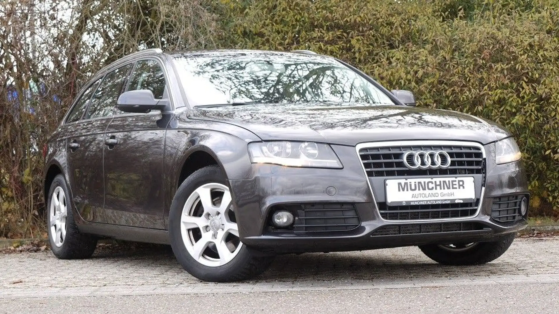 Audi A4 Avant Attraction/Glanz-Paket / Leder sitz Noir - 1