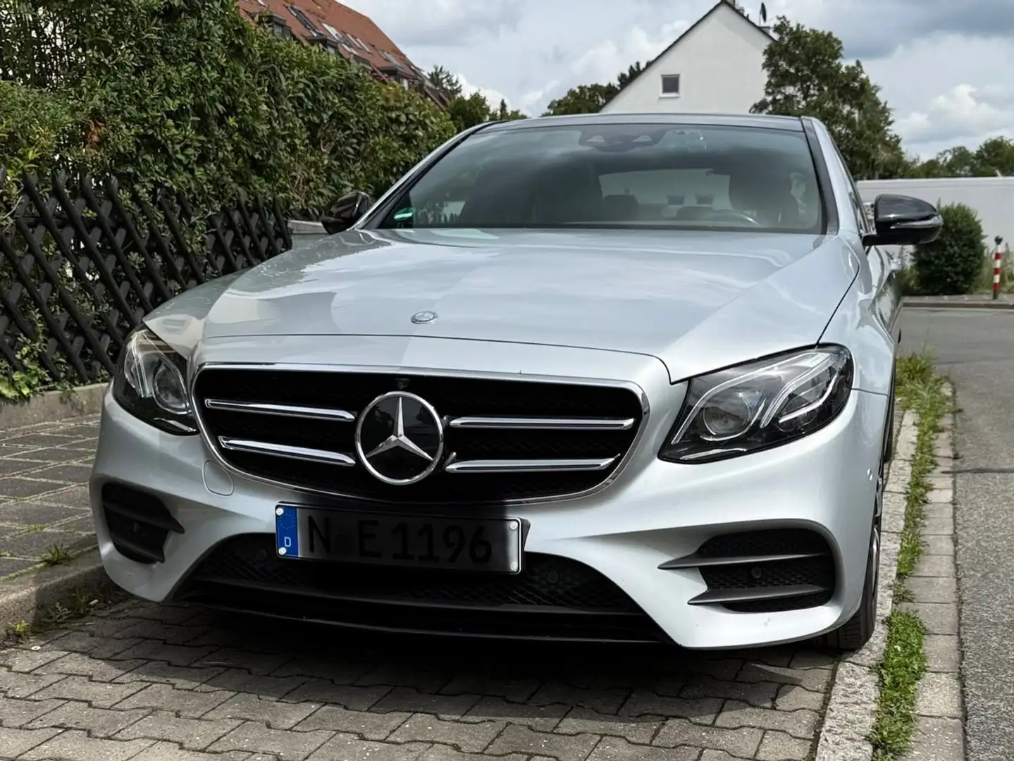 Mercedes-Benz E 350 E 350 d 9G-TRONICAMG Line Argintiu - 1