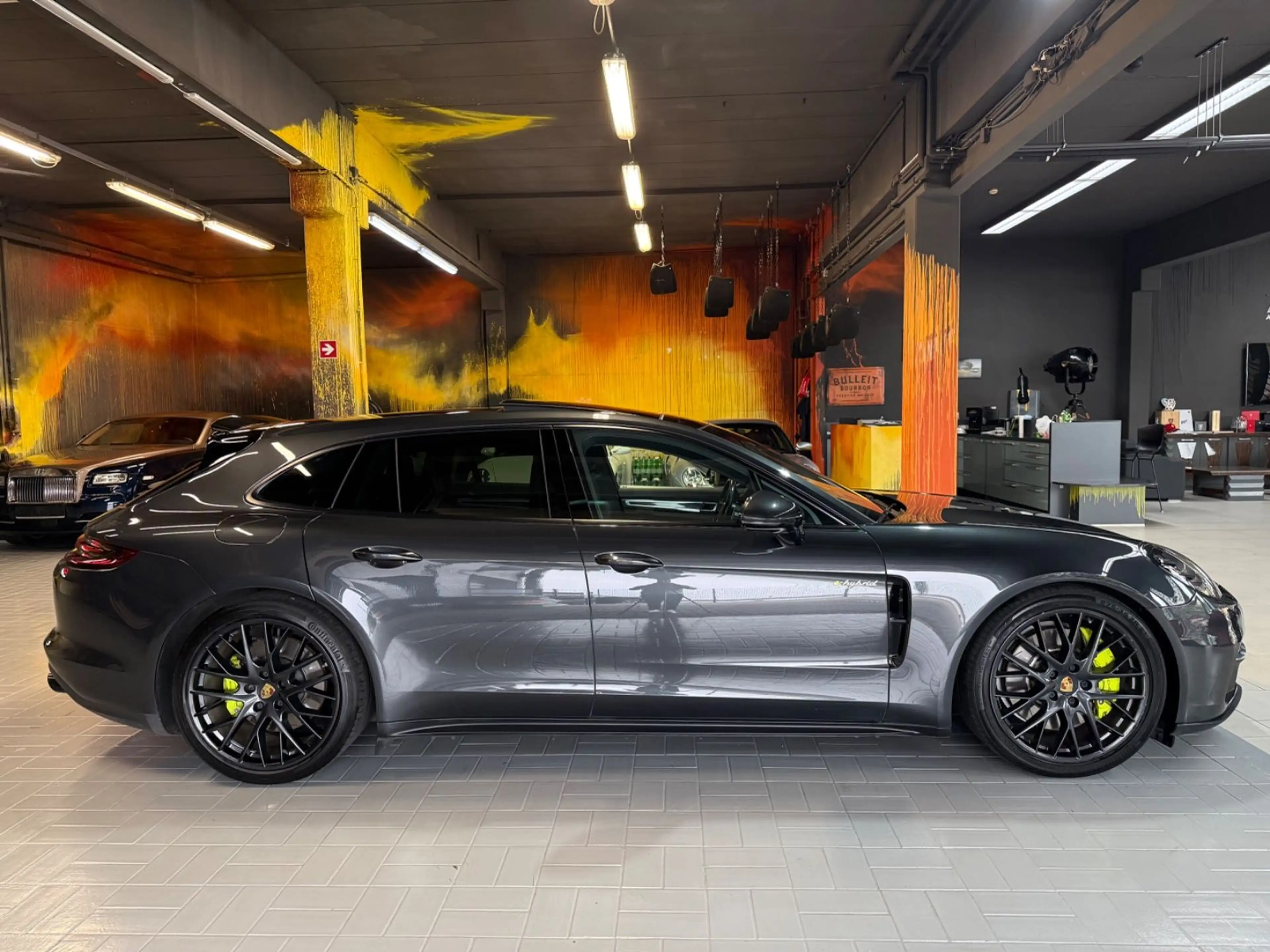 Porsche Panamera Sport Turismo 4 E-Hybrid LED~PANO~RFK — photo 8