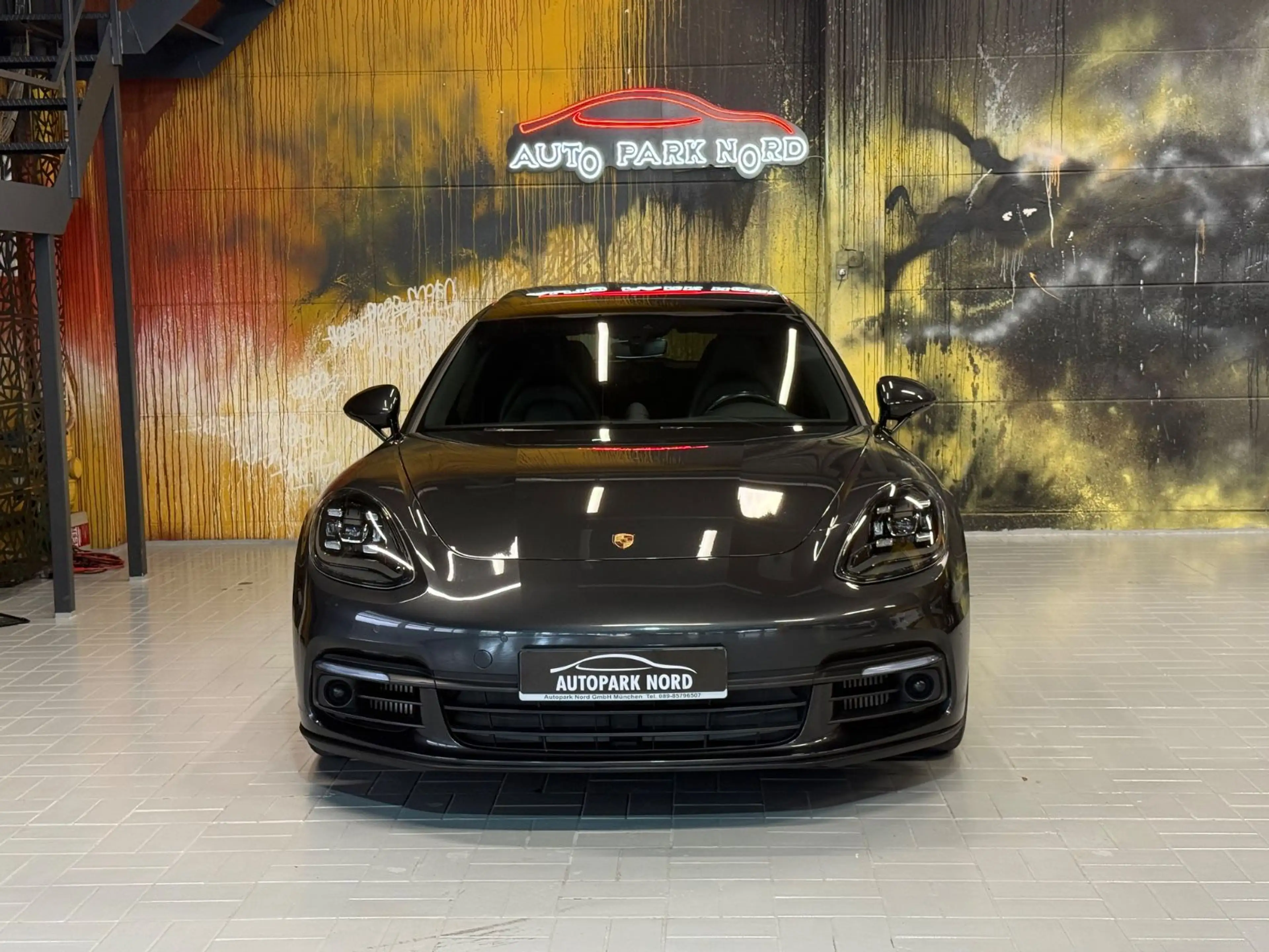 Porsche Panamera Sport Turismo 4 E-Hybrid LED~PANO~RFK — photo 2