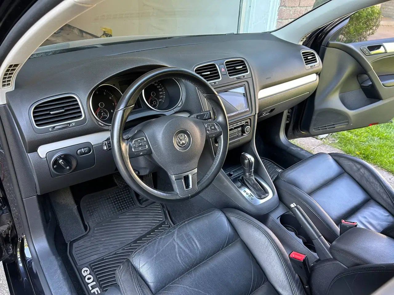 Volkswagen Golf снимка Volkswagen Golf