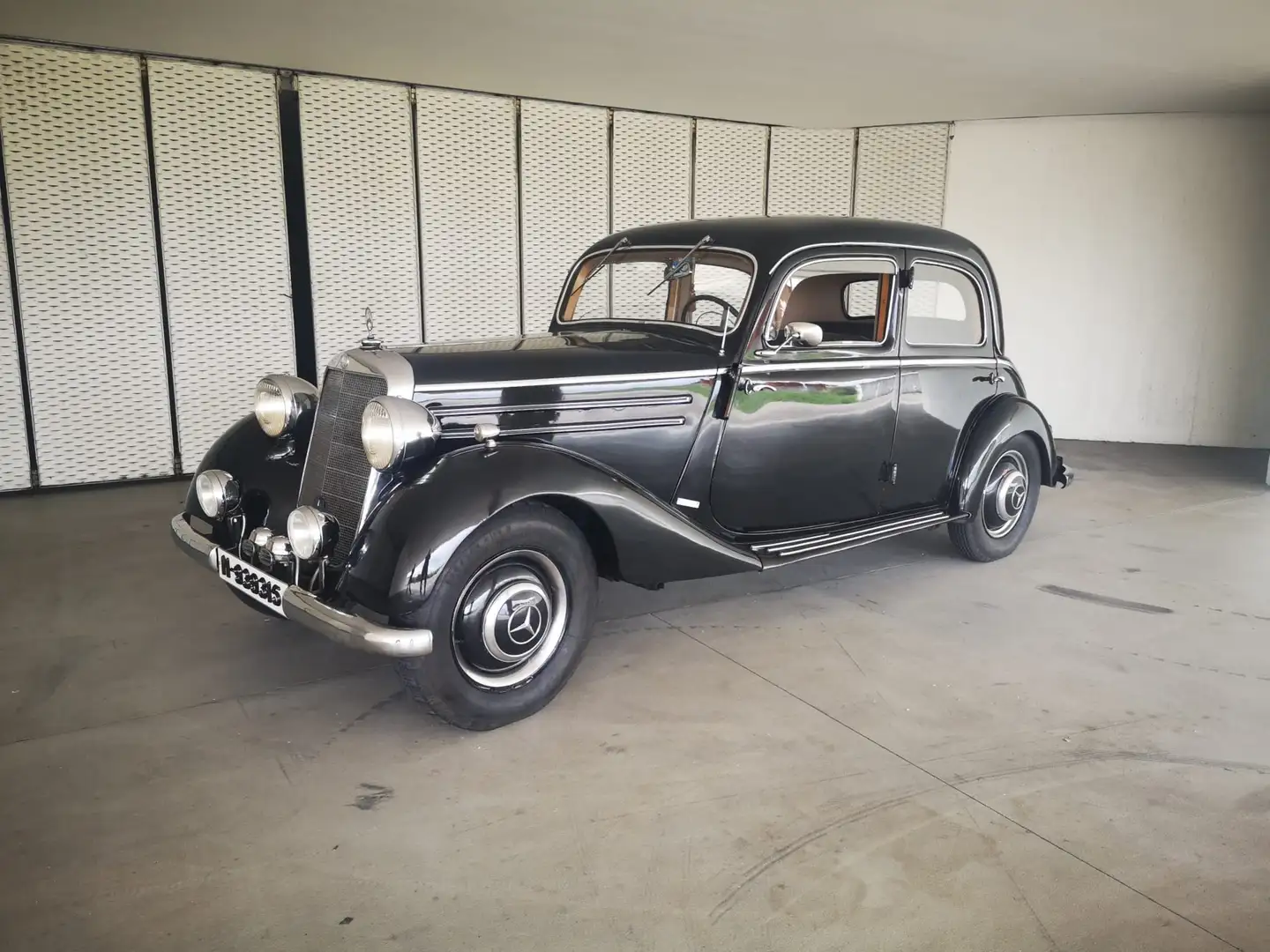 Mercedes-Benz 170 W191 Noir - 1