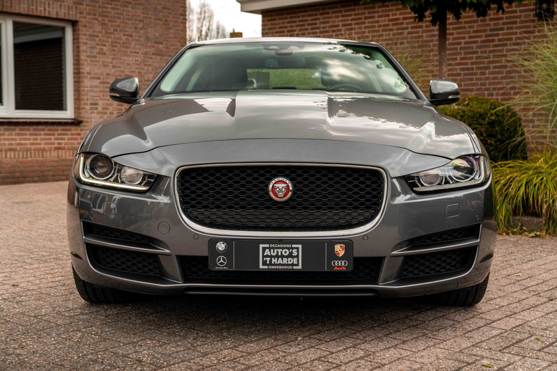 Jaguar XE 2.0 Portfolio 200 PK Afn. Trekhaak Camera Leder Cr — photo 7