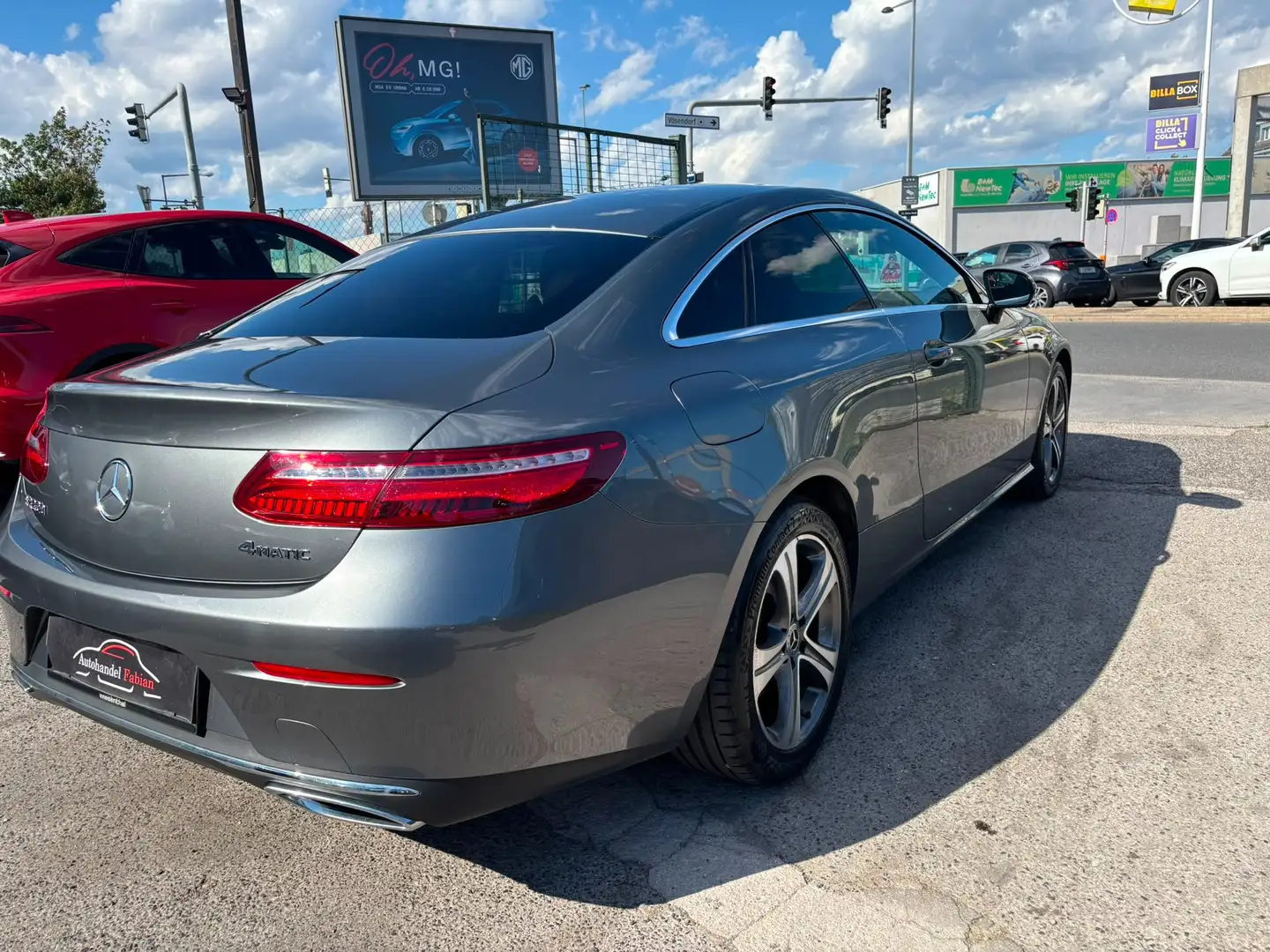 Mercedes-Benz E 220 d 4MATIC Automatik Allrad 194PS Leder LED Hifi Grau - 2