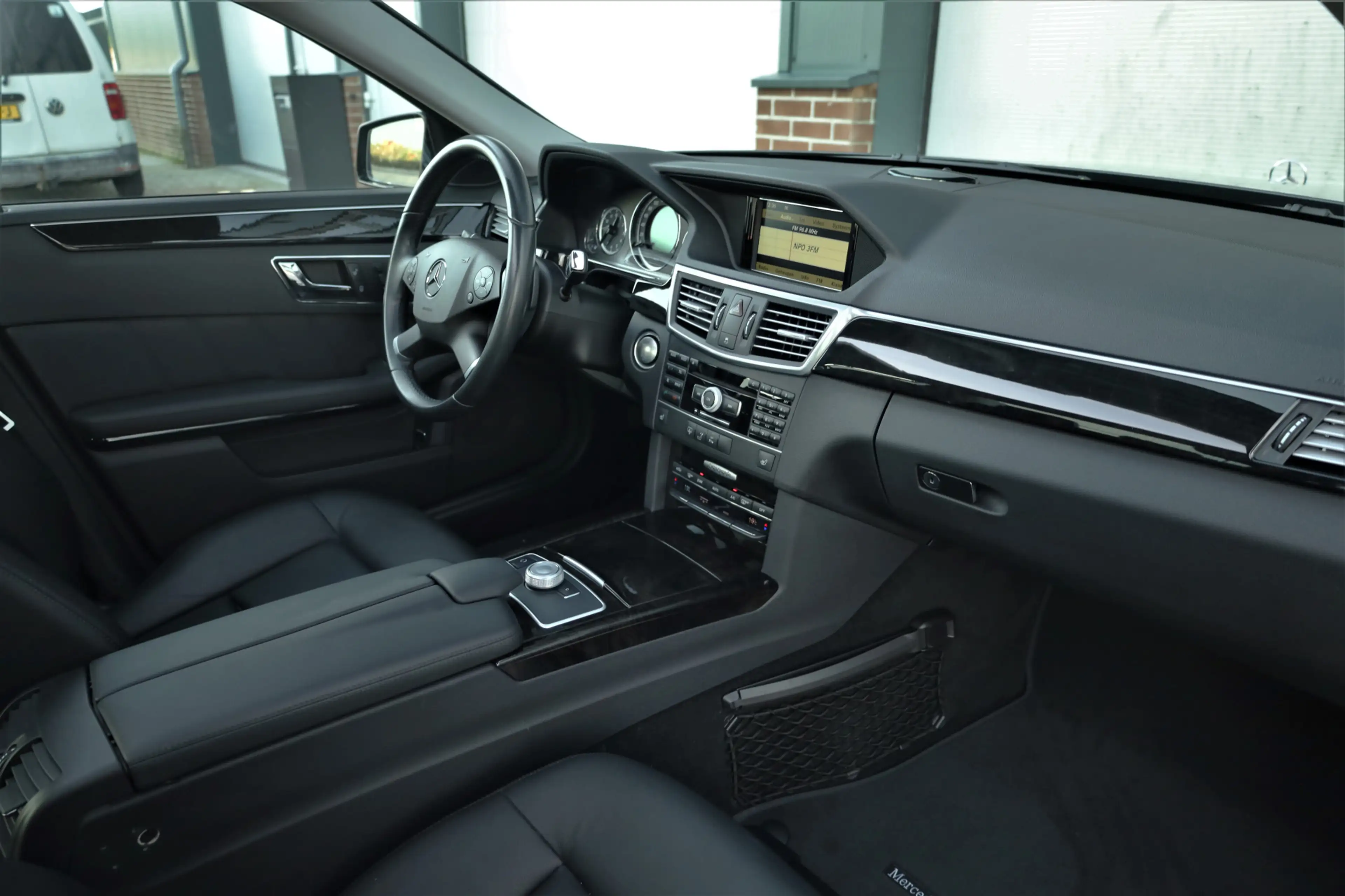 Mercedes-Benz E 350 E Avantgarde 11267km(!) — photo 8