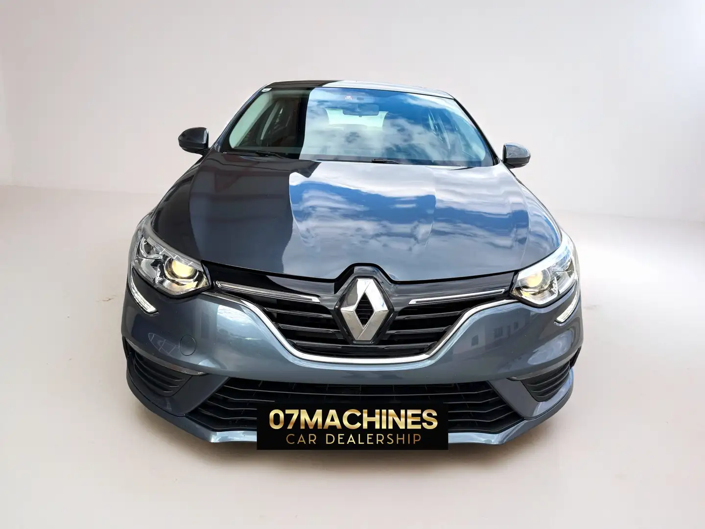 Renault Megane Life Grau - 2