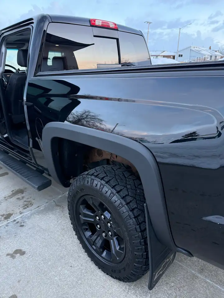 Chevrolet Silverado 1500 photo Chevrolet Silverado 1500