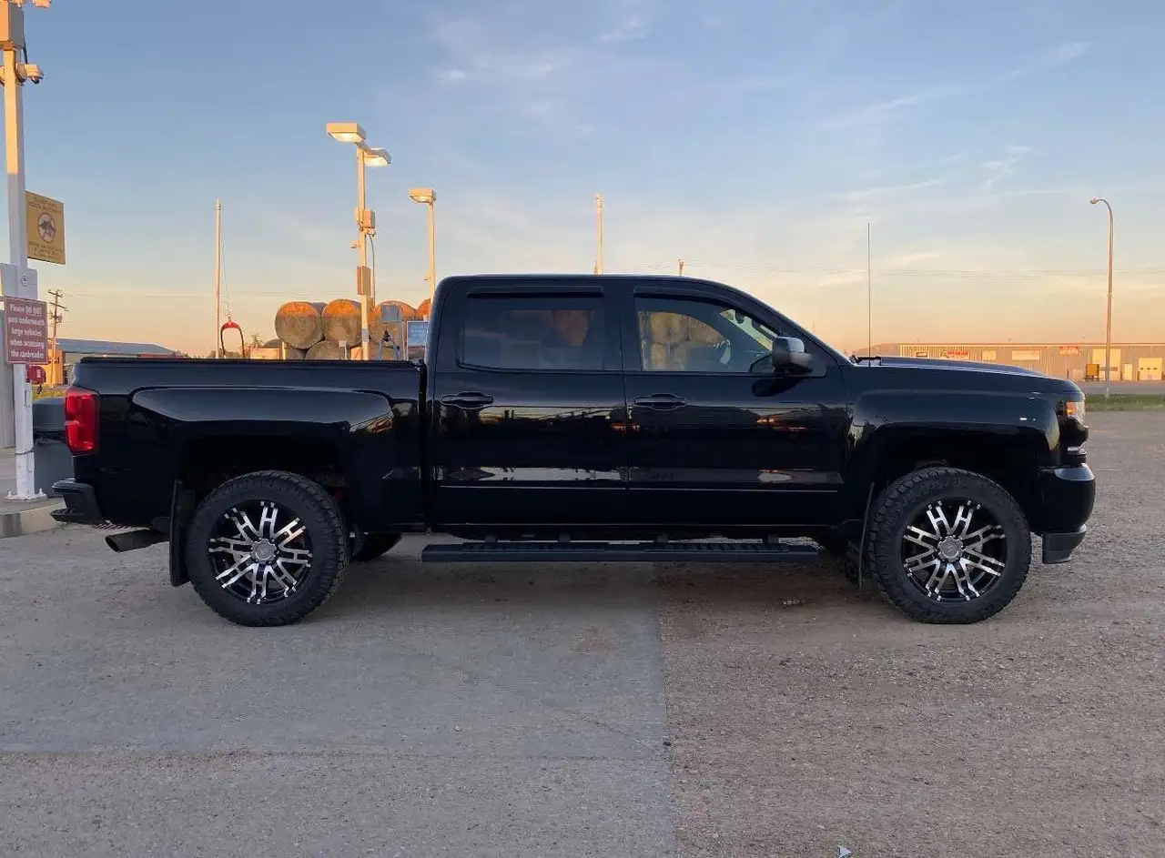 Chevrolet Silverado 1500 photo Chevrolet Silverado 1500