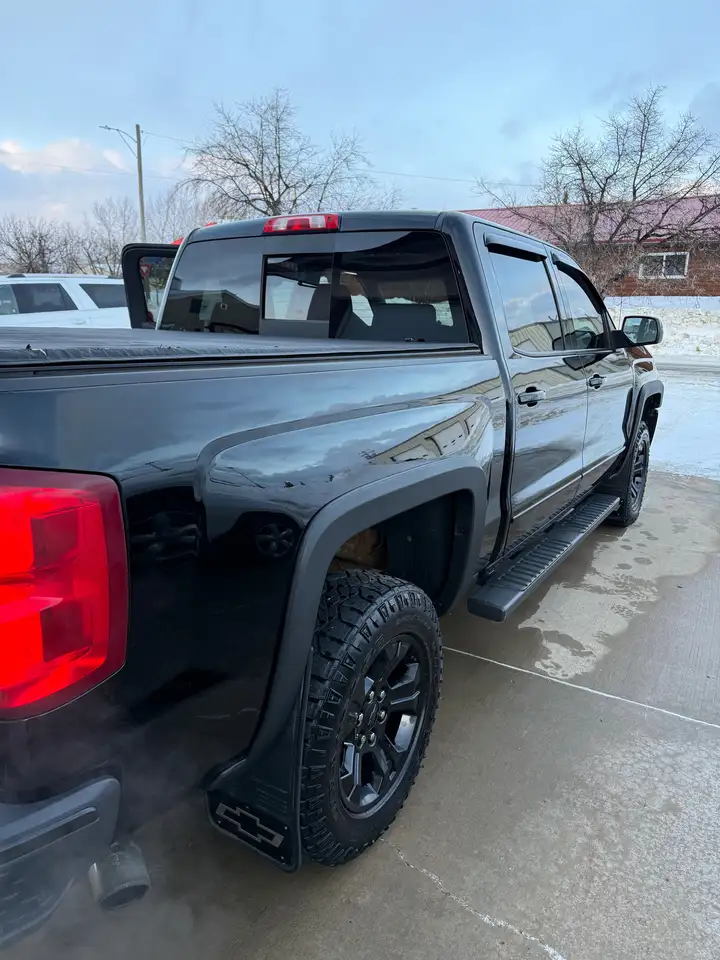 Chevrolet Silverado 1500 photo Chevrolet Silverado 1500
