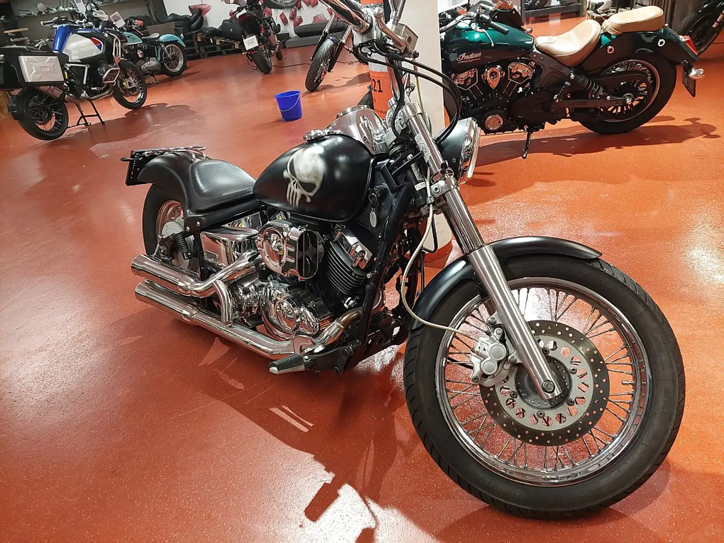 Yamaha XVS 650 Drag Star - 2