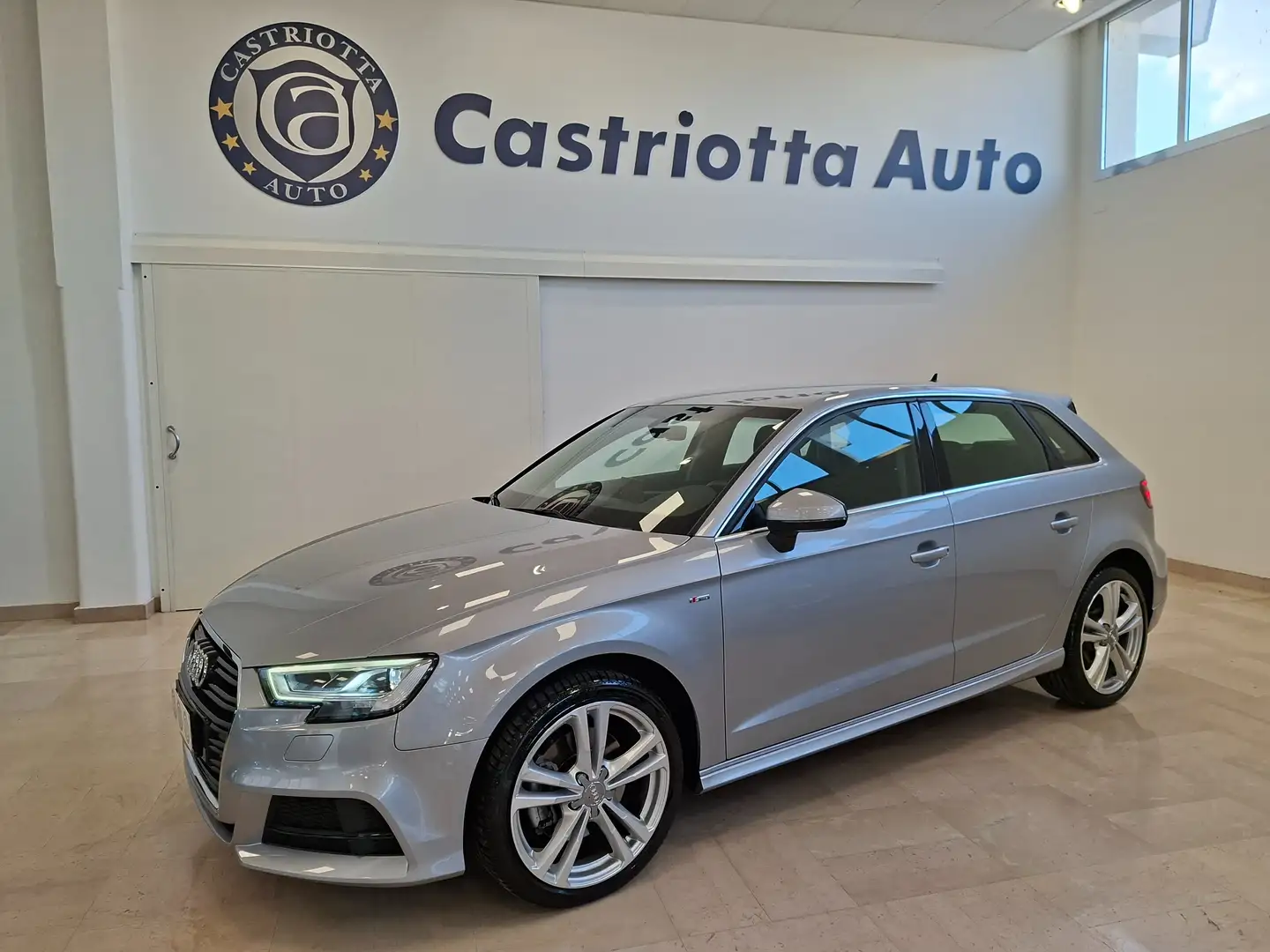 Audi A3 Sportback 35 2.0 tdi 150cv s-tronic S-line esterno Argento - 1