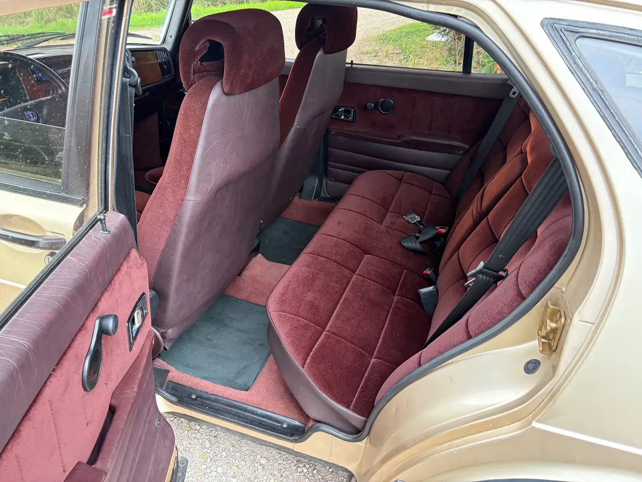 Saab 900 2.0 C, foto 6